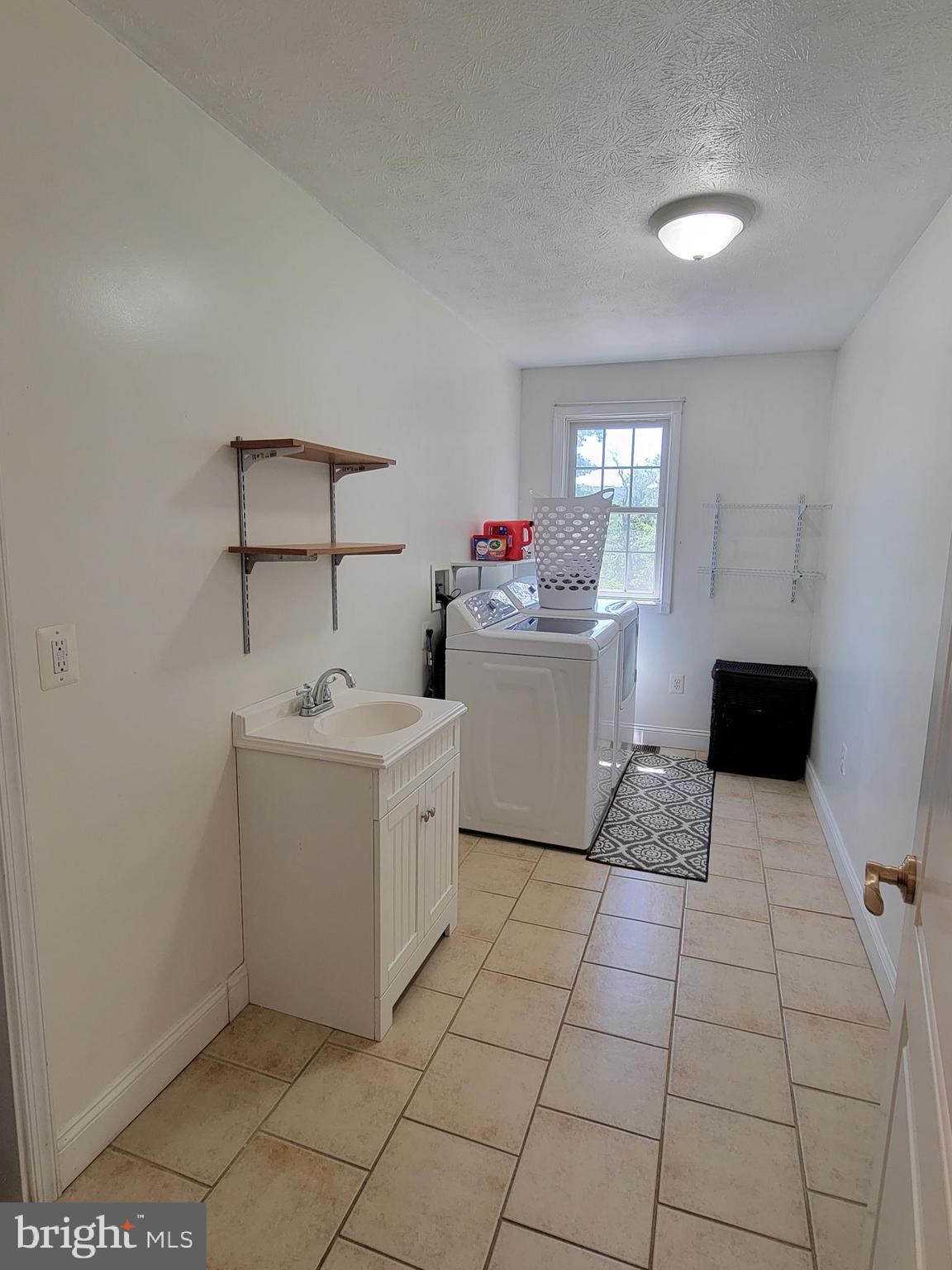 WOLF KNOB - Residential