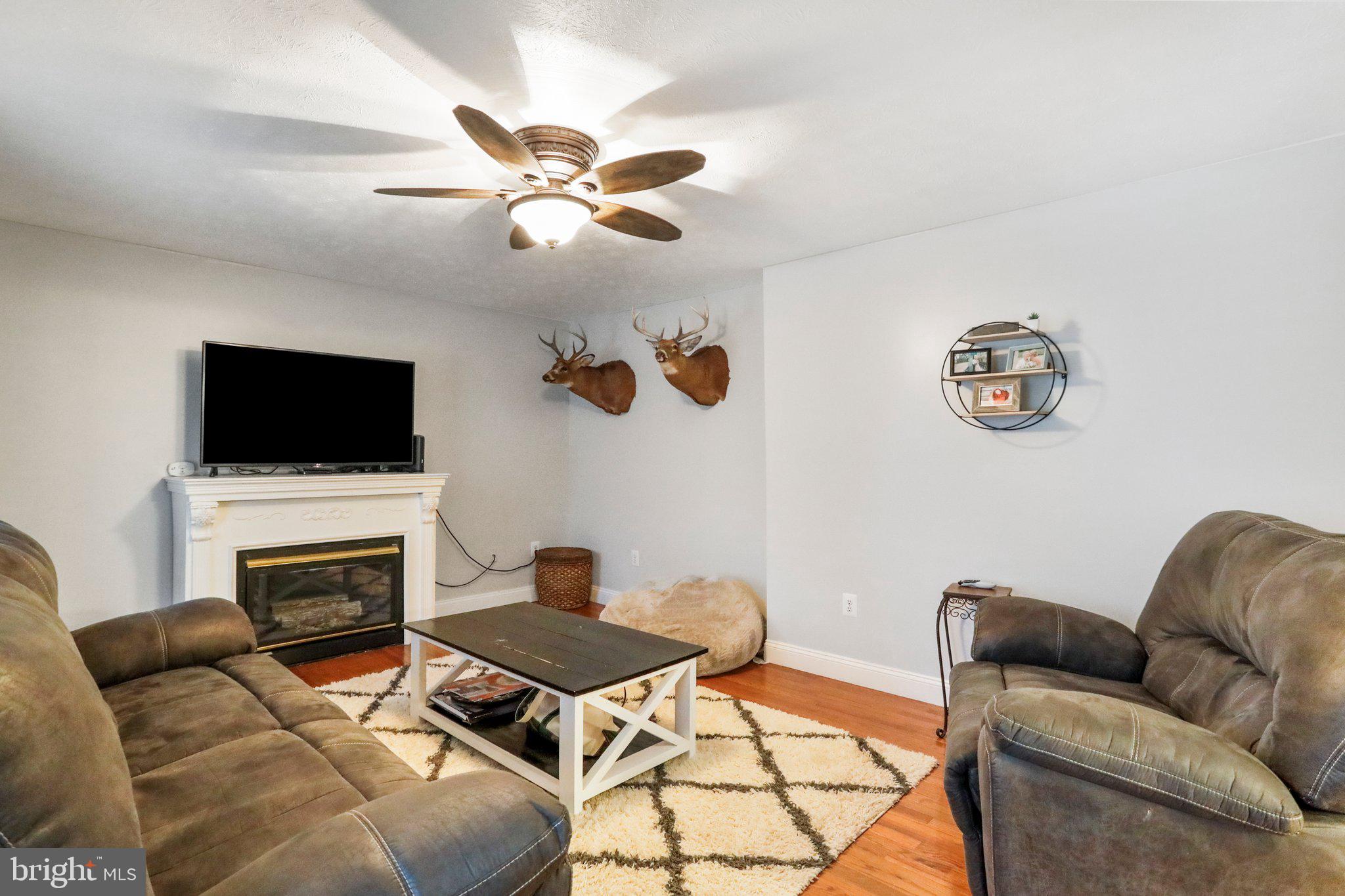 WOLF KNOB - Residential