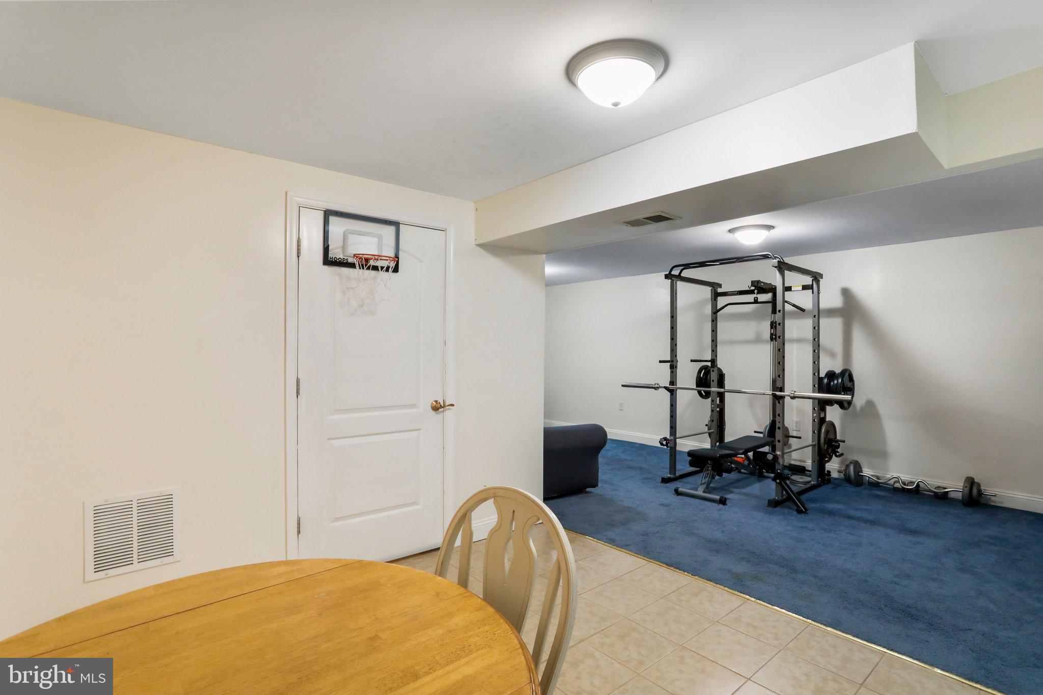 WOLF KNOB - Residential