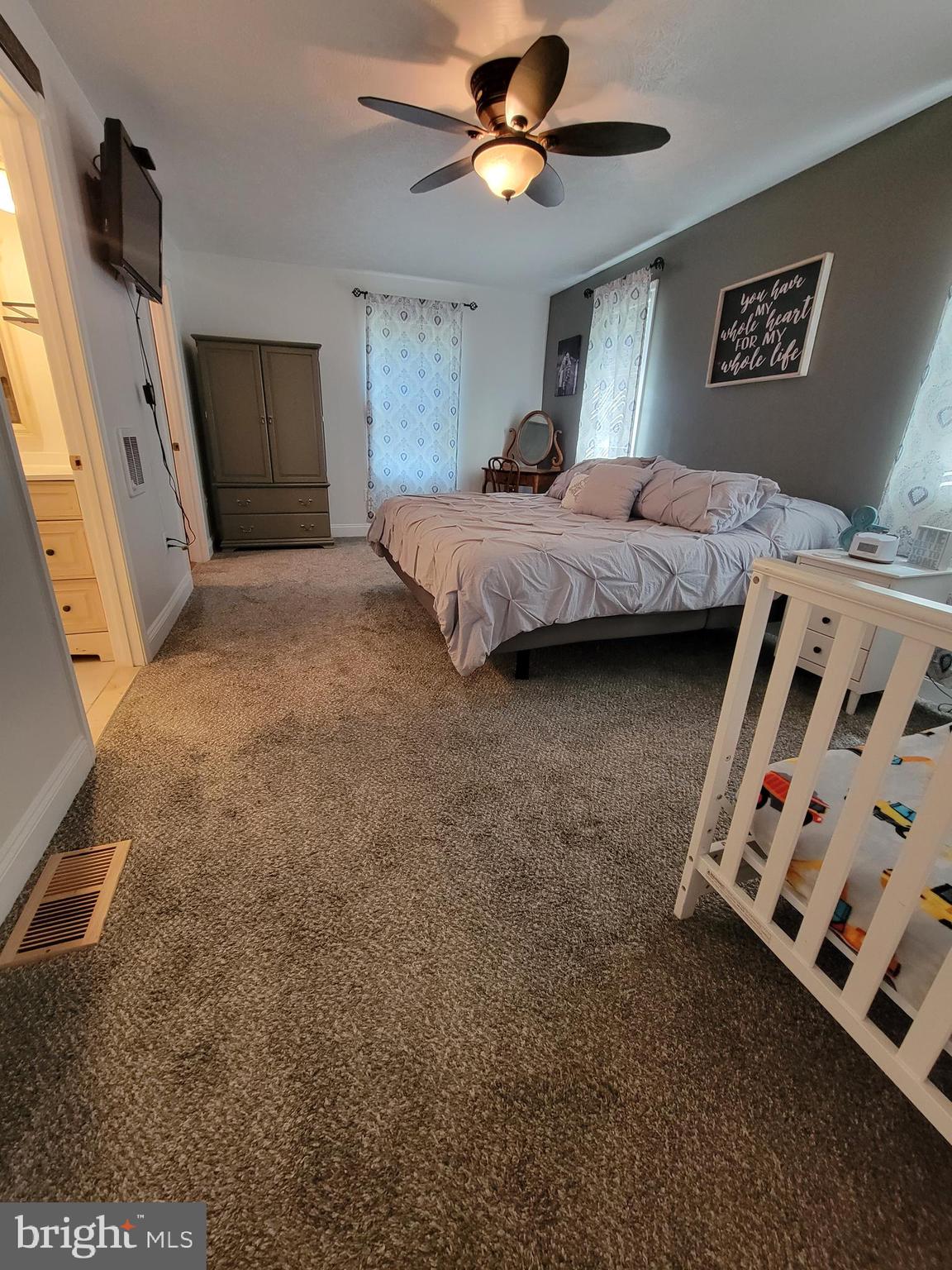 WOLF KNOB - Residential