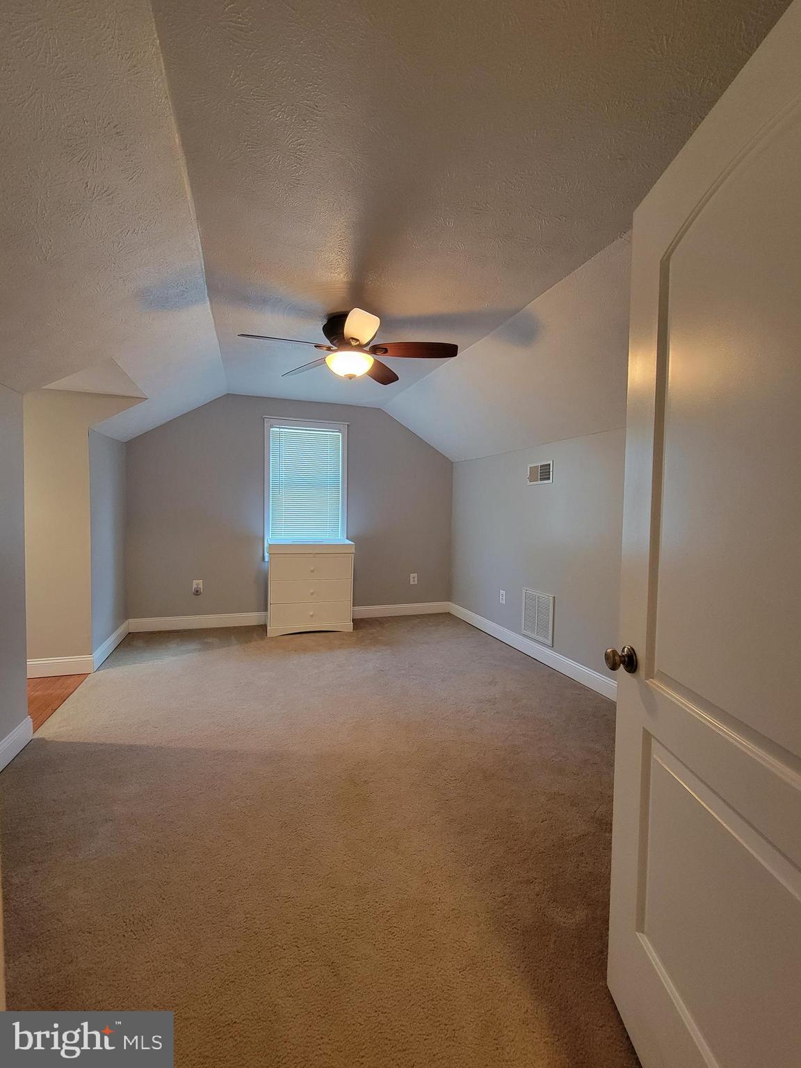 WOLF KNOB - Residential