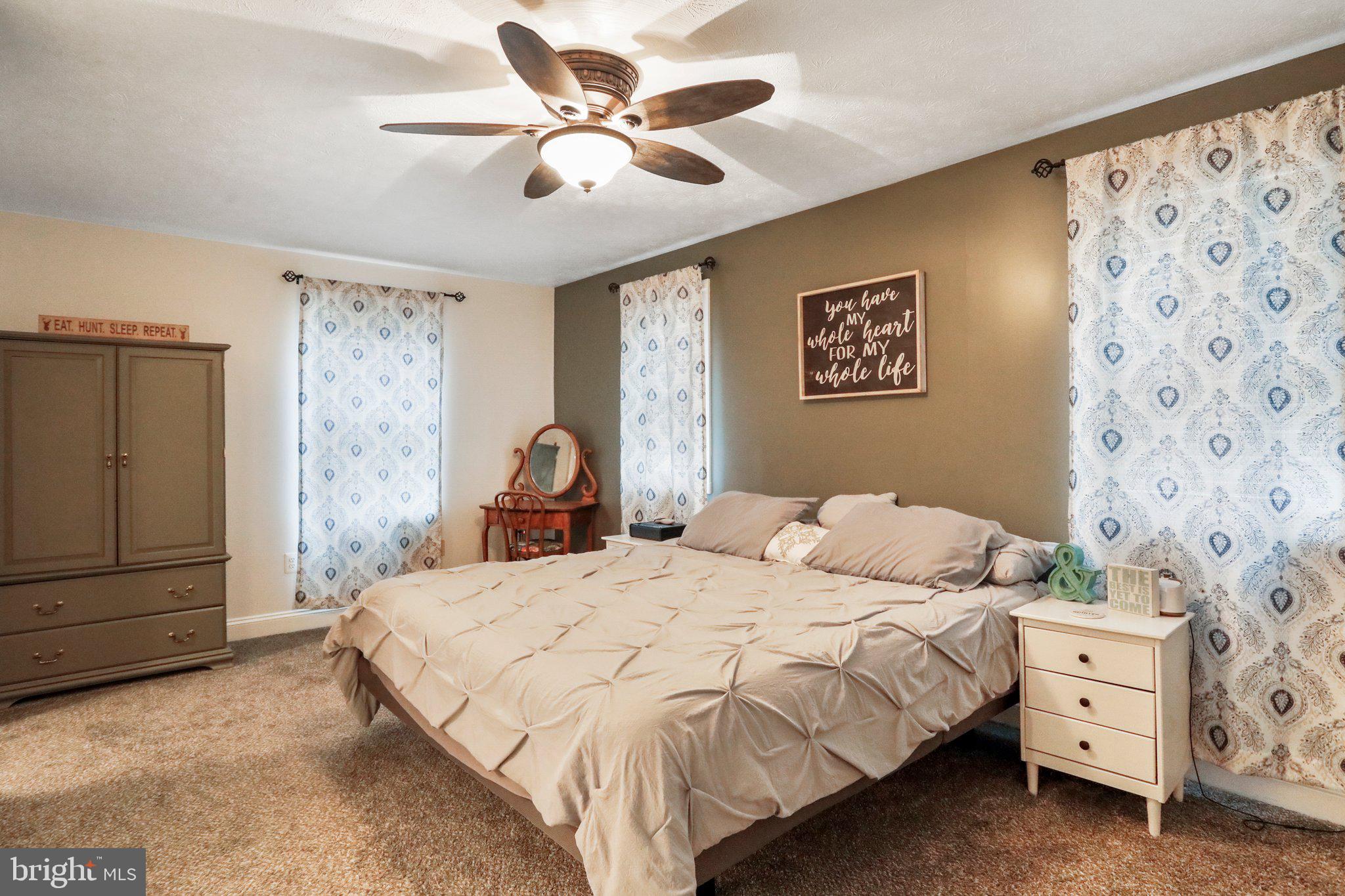 WOLF KNOB - Residential