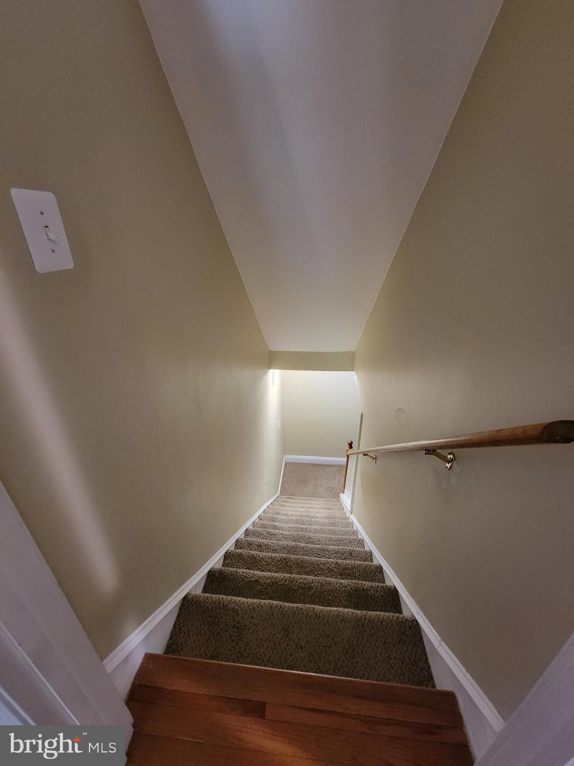 WOLF KNOB - Residential