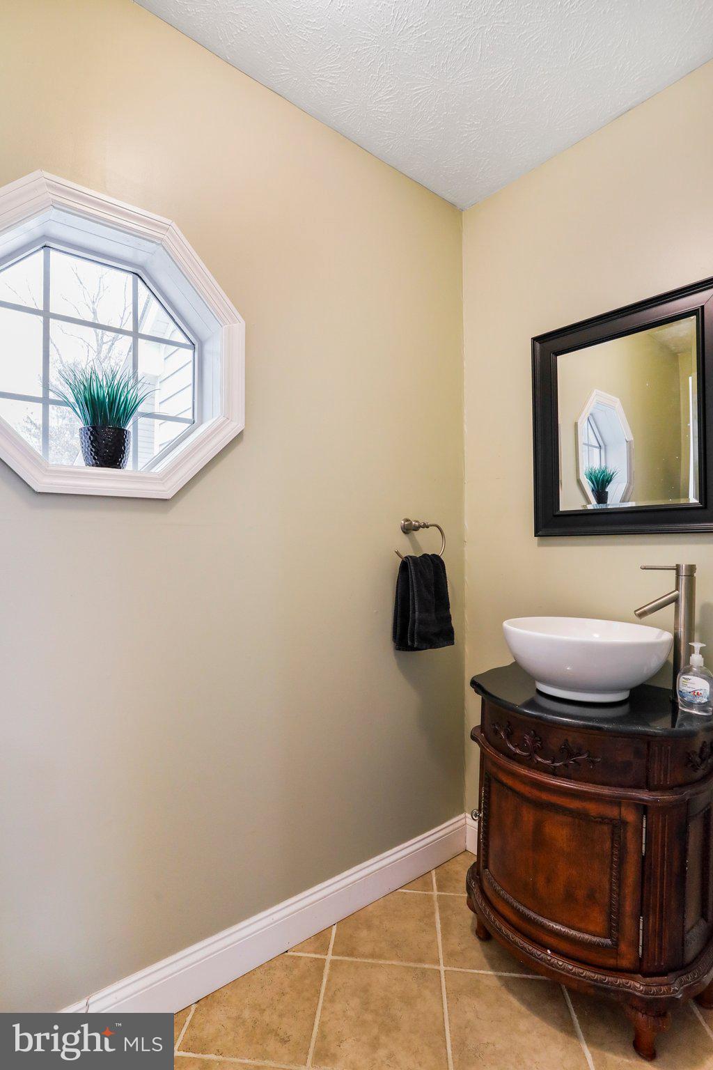 WOLF KNOB - Residential