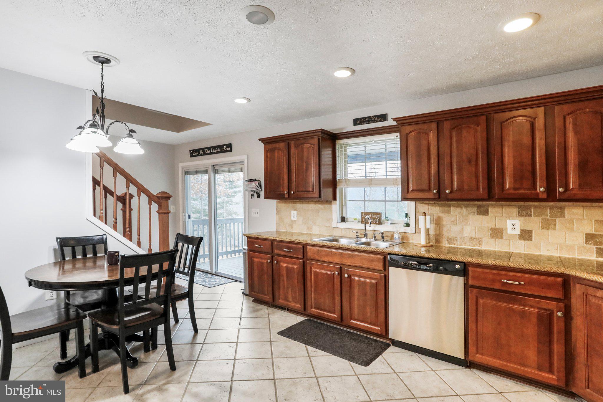 WOLF KNOB - Residential