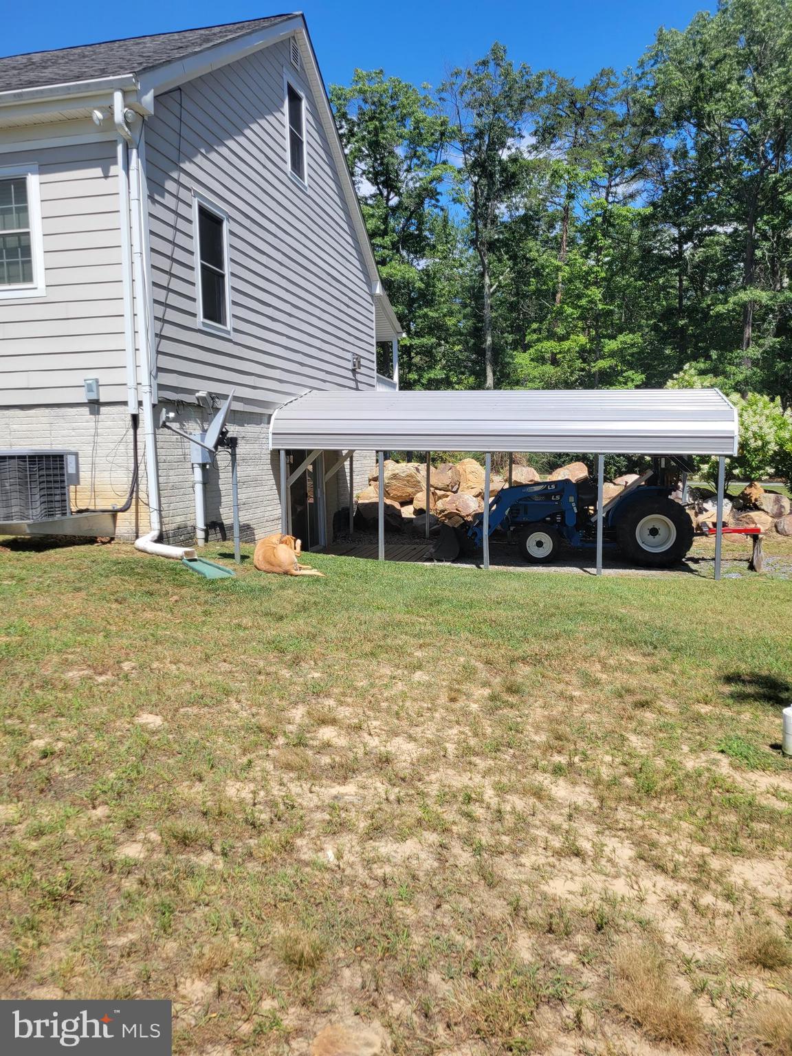 WOLF KNOB - Residential