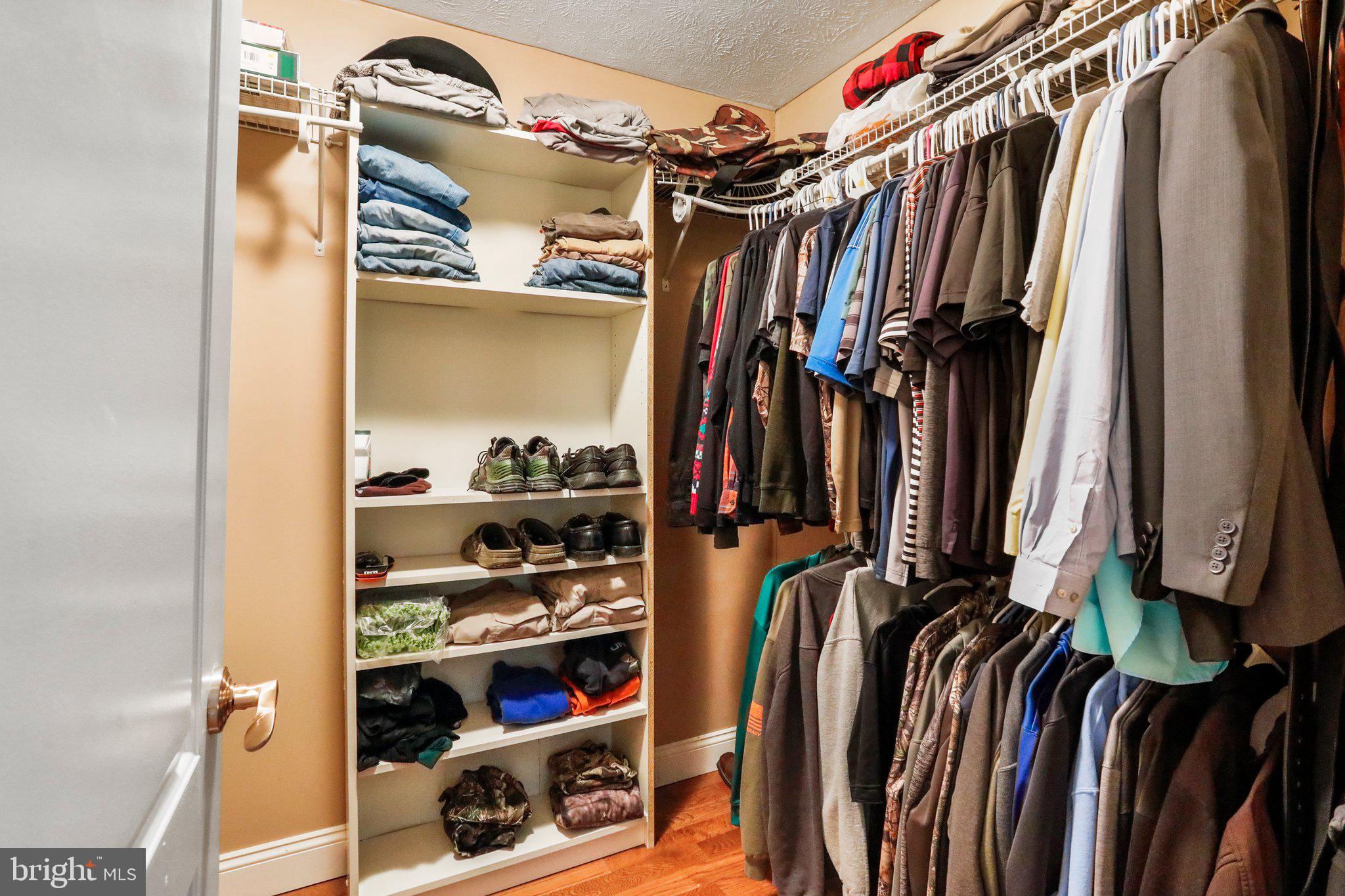 WOLF KNOB - Residential