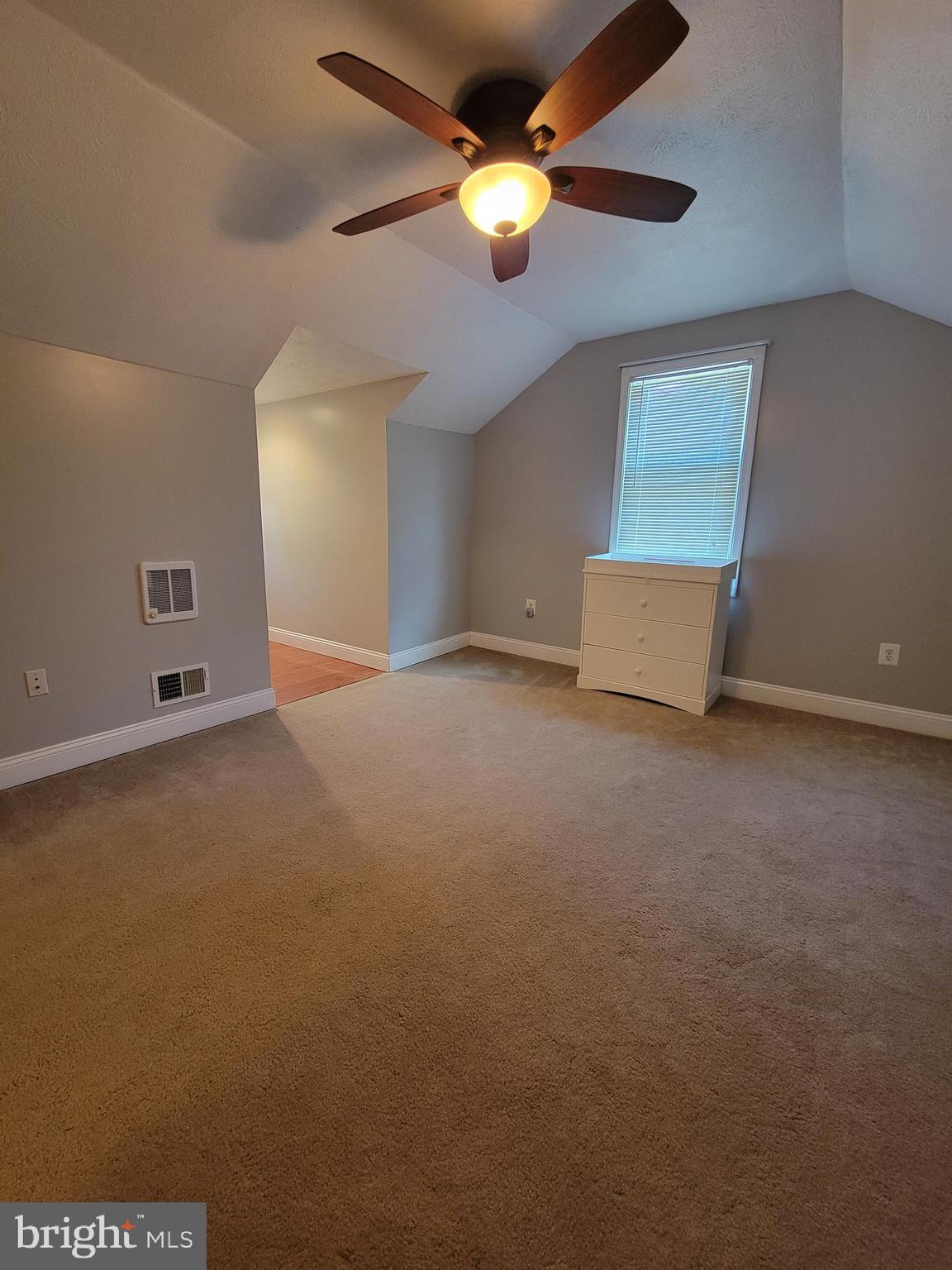 WOLF KNOB - Residential