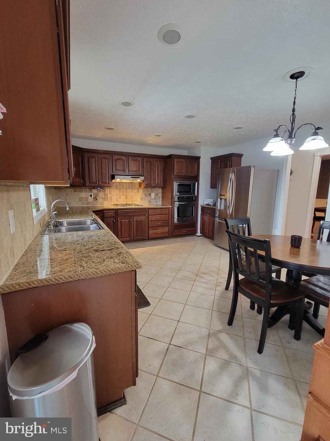 WOLF KNOB - Residential