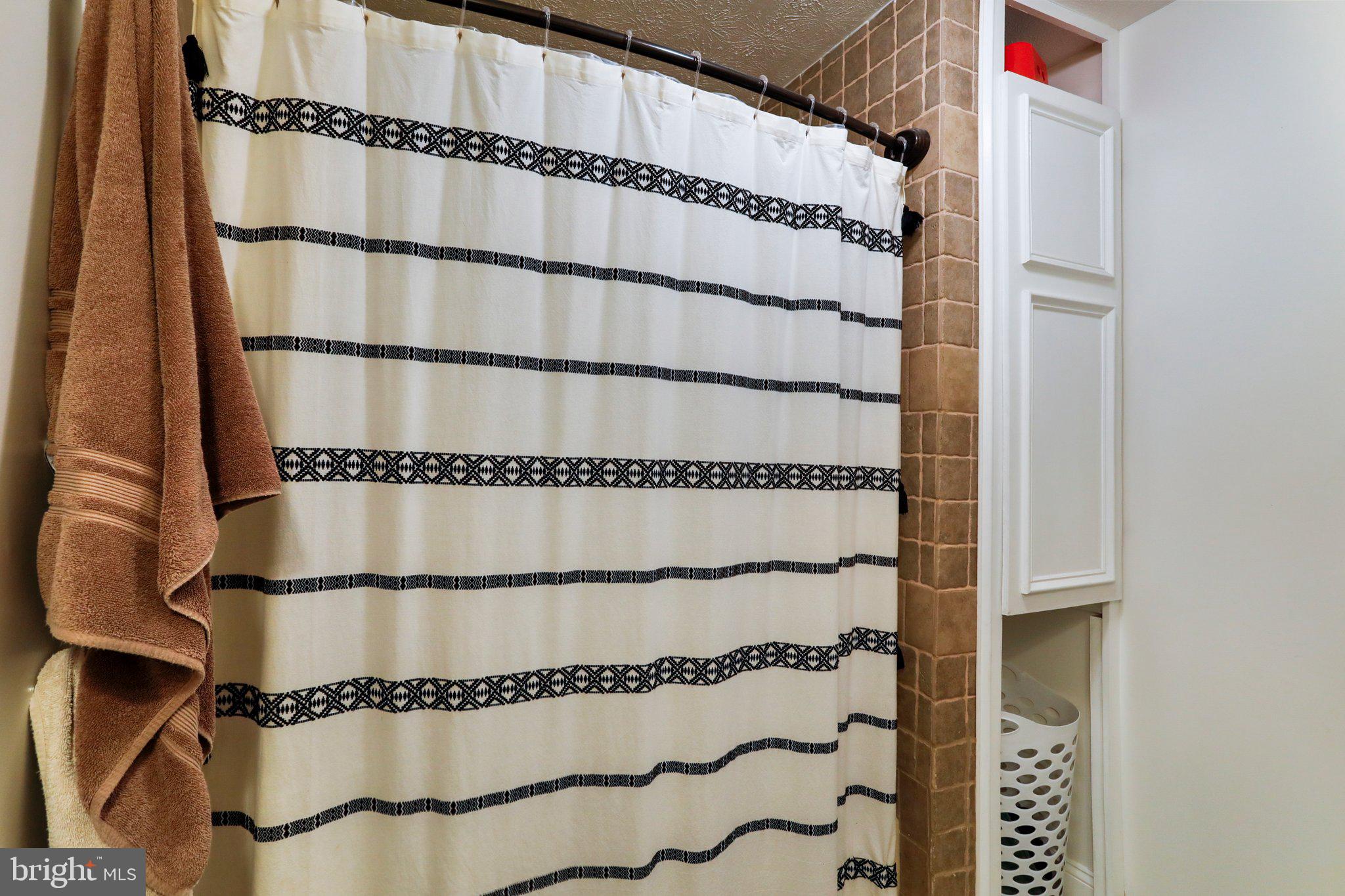 WOLF KNOB - Residential