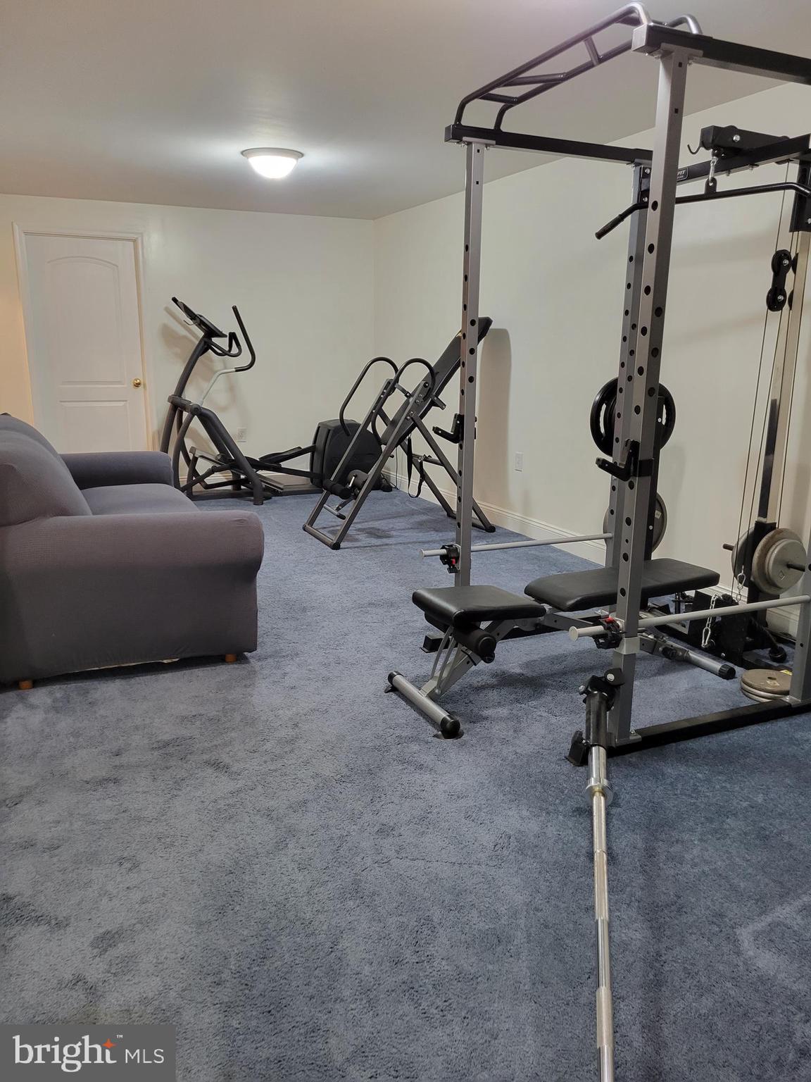 WOLF KNOB - Residential