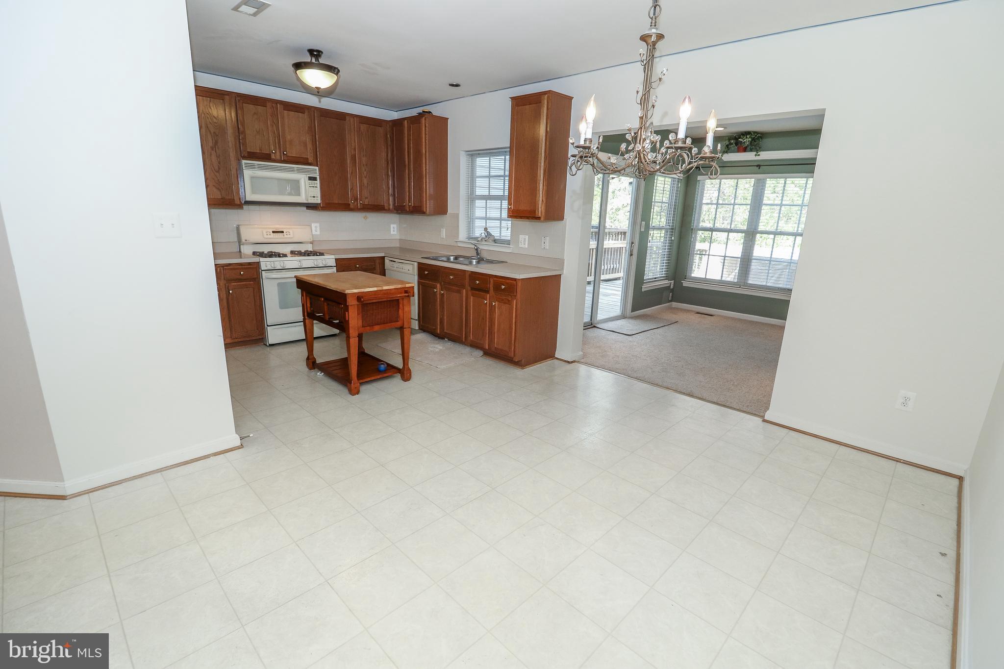 SOUTH RIDING - Residential Lease