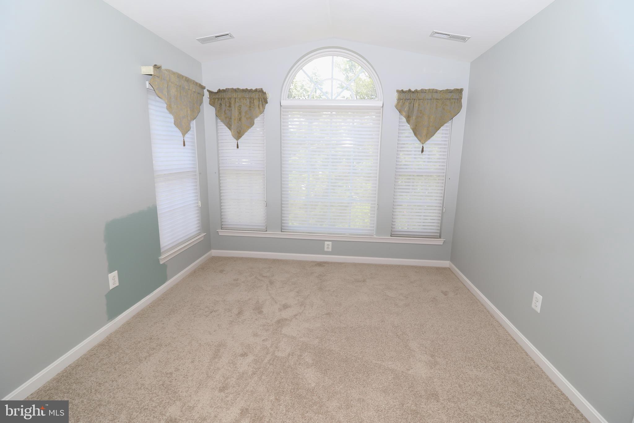 SOUTH RIDING - Residential Lease