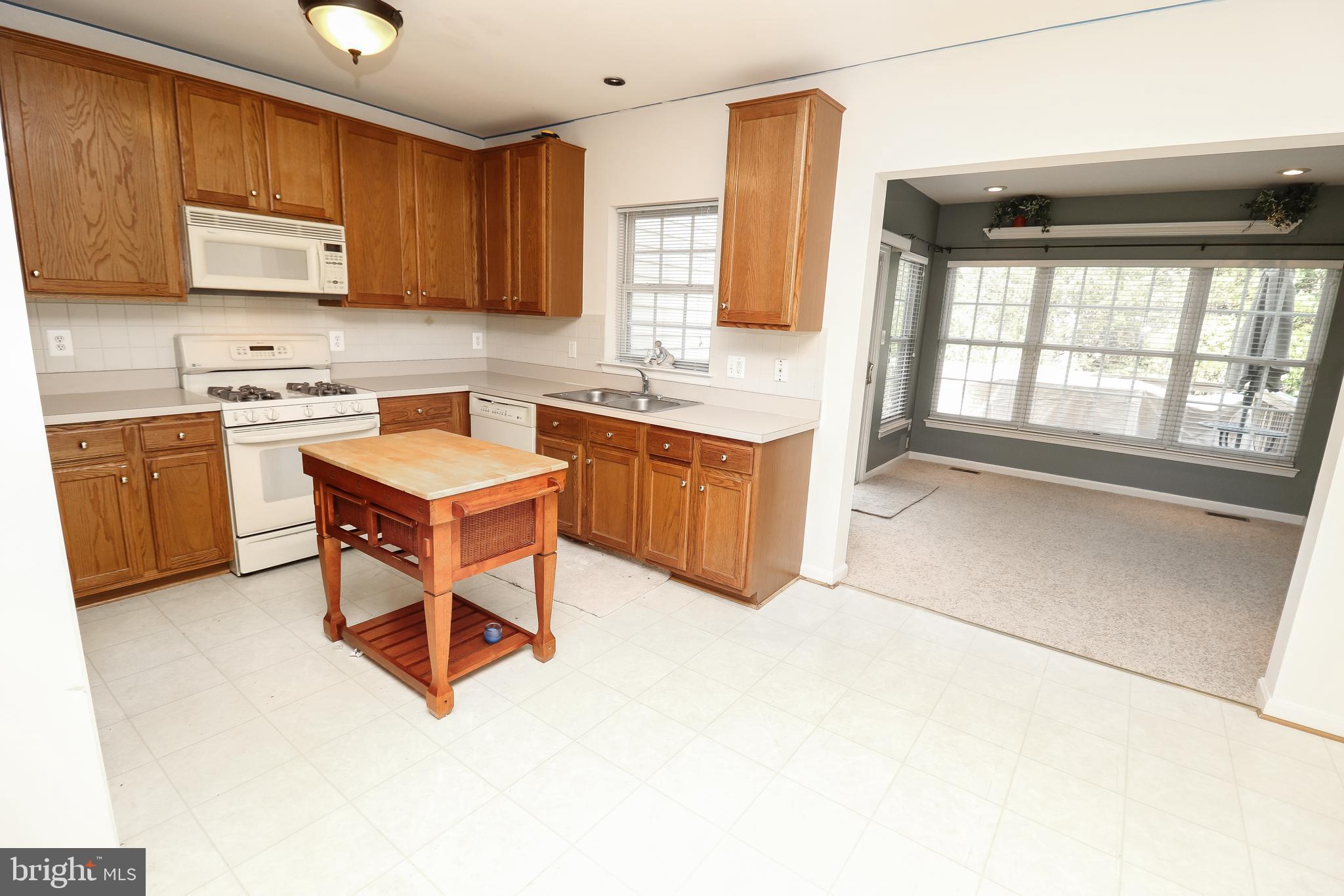 SOUTH RIDING - Residential Lease