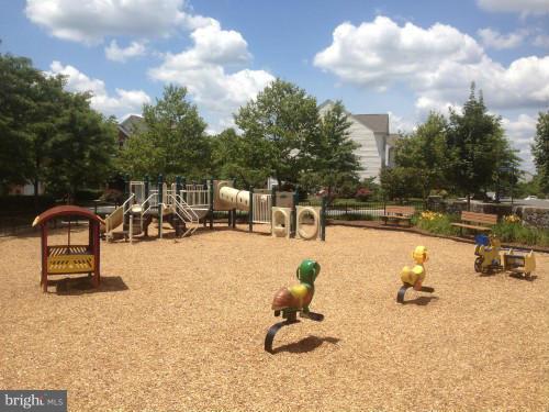 SOUTH RIDING - Residential Lease