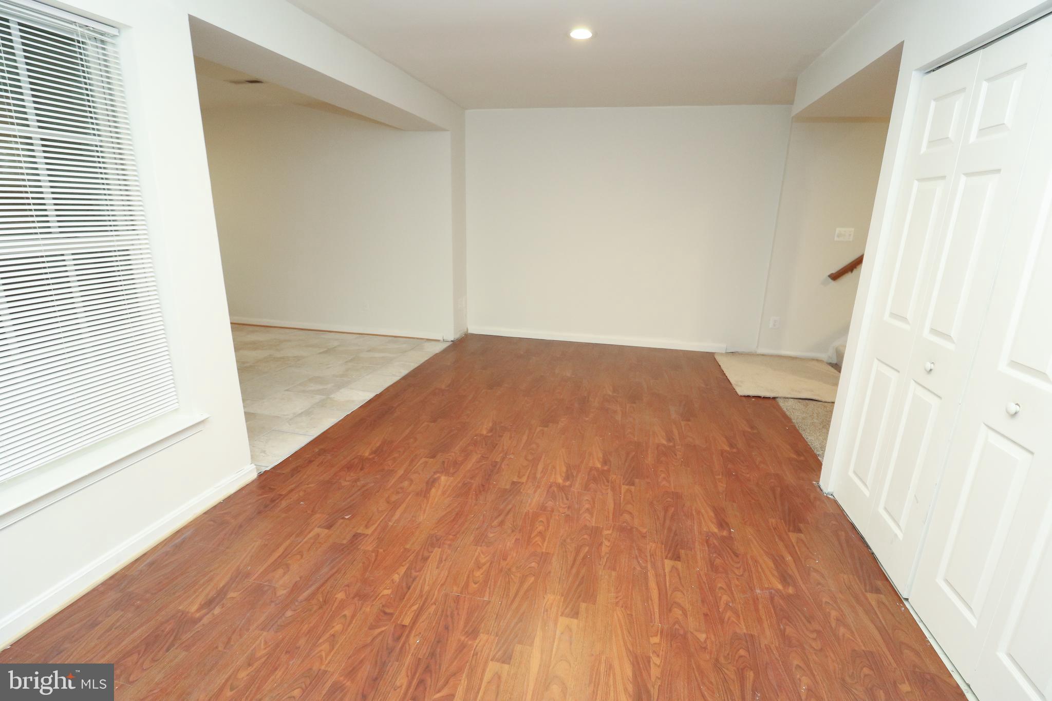 SOUTH RIDING - Residential Lease