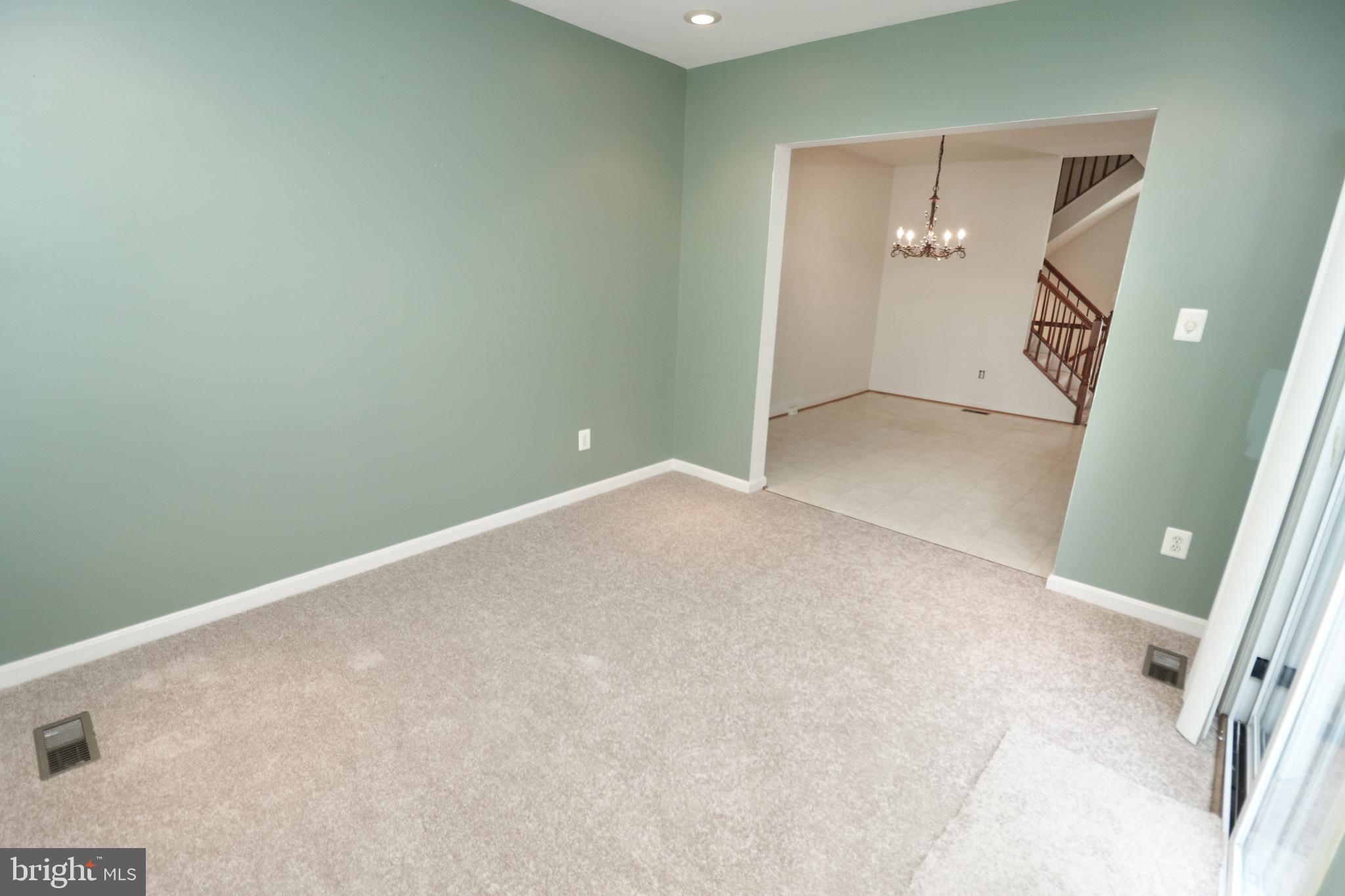 SOUTH RIDING - Residential Lease