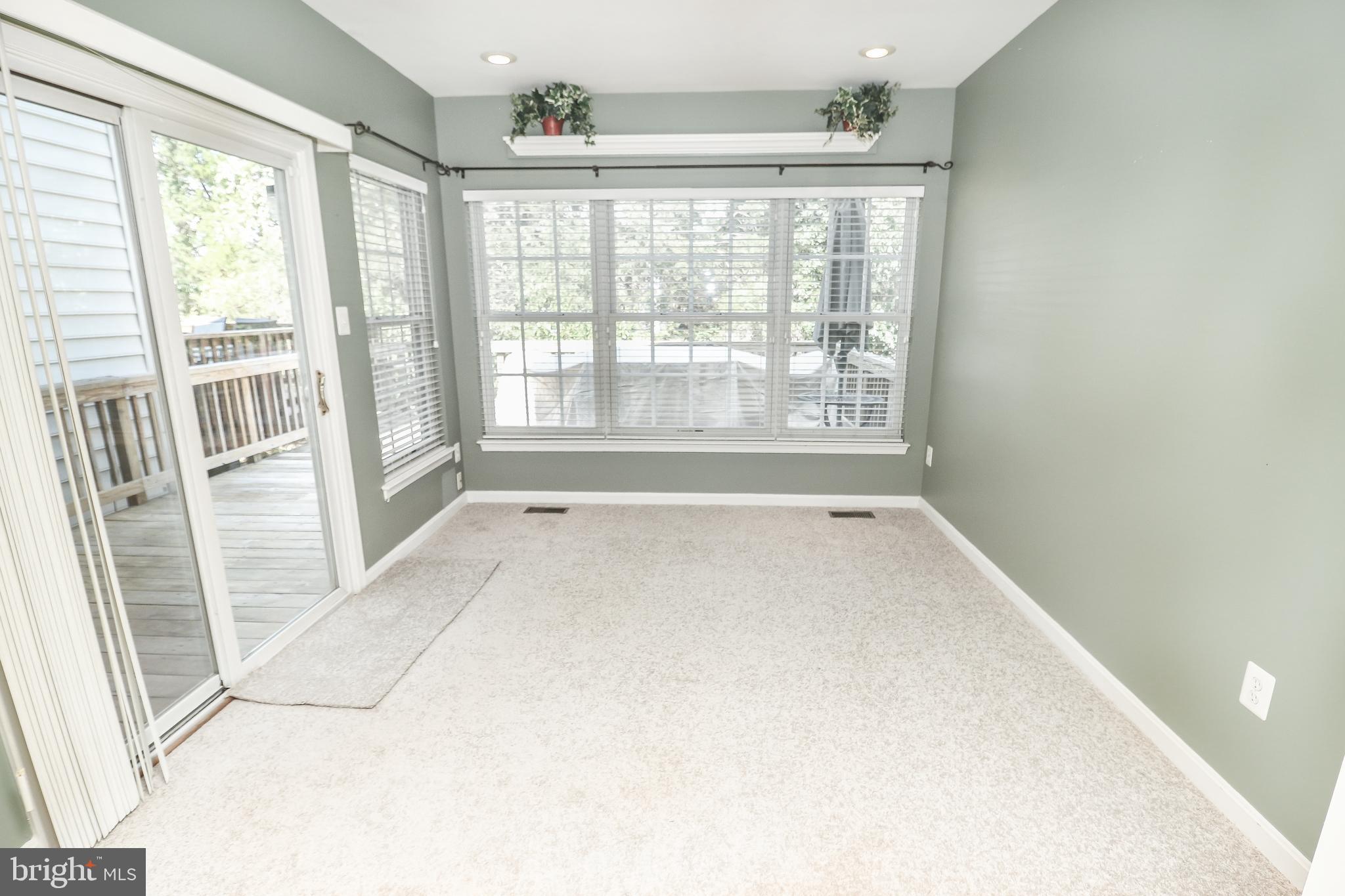 SOUTH RIDING - Residential Lease