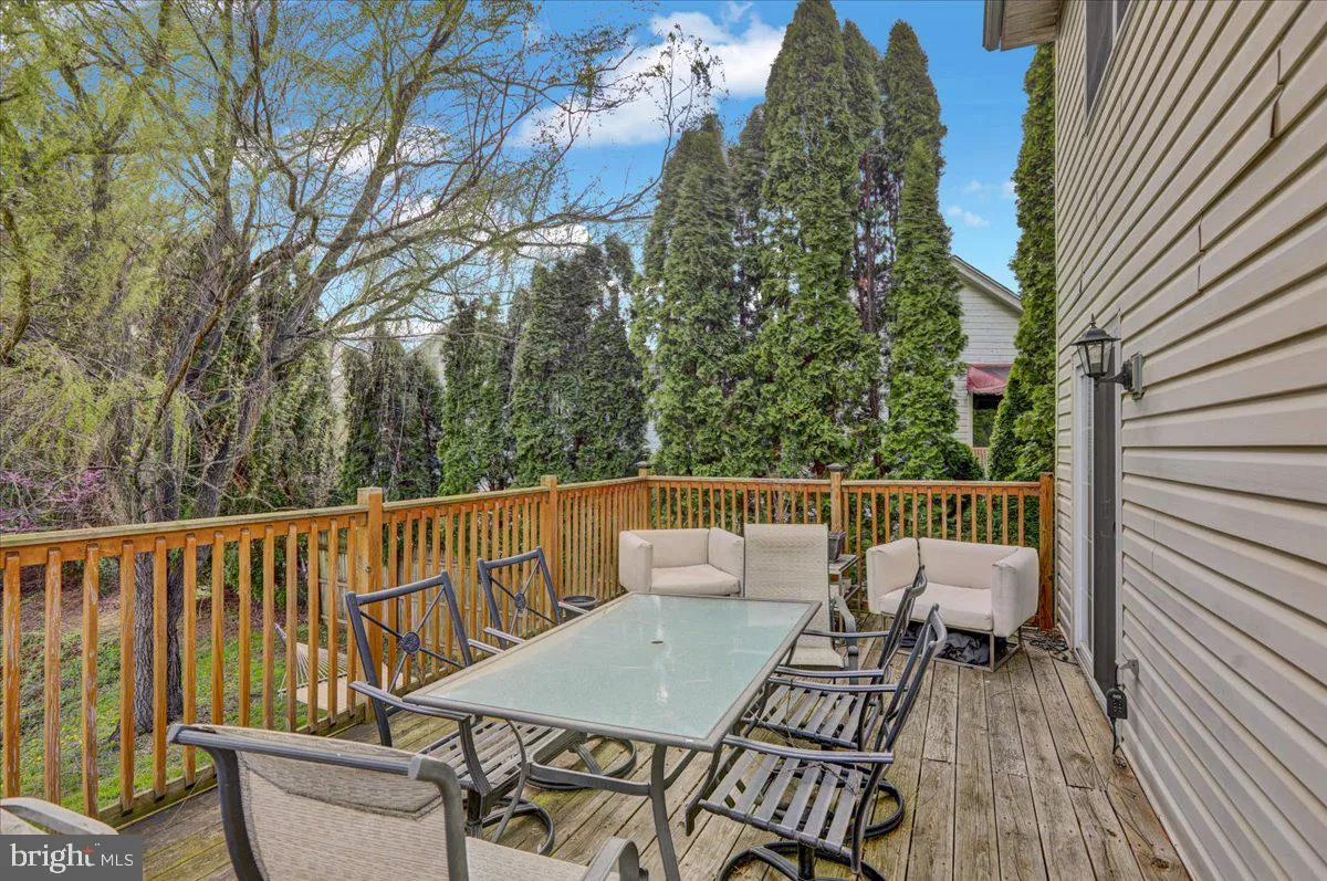 Lancaster, Pennsylvania 17603, United States, 3 Bedrooms Bedrooms, ,3 BathroomsBathrooms,Residential,Pending,111218