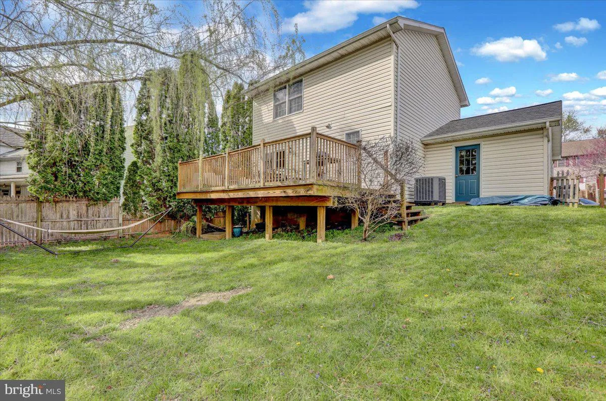 Lancaster, Pennsylvania 17603, United States, 3 Bedrooms Bedrooms, ,3 BathroomsBathrooms,Residential,Pending,111218