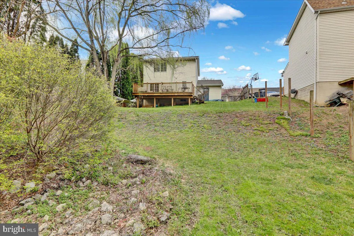 Lancaster, Pennsylvania 17603, United States, 3 Bedrooms Bedrooms, ,3 BathroomsBathrooms,Residential,Pending,111218