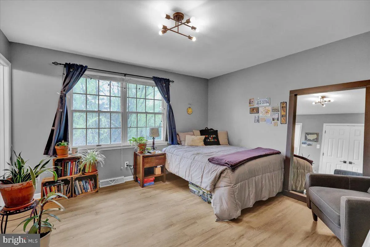 Lancaster, Pennsylvania 17603, United States, 3 Bedrooms Bedrooms, ,3 BathroomsBathrooms,Residential,Pending,111218