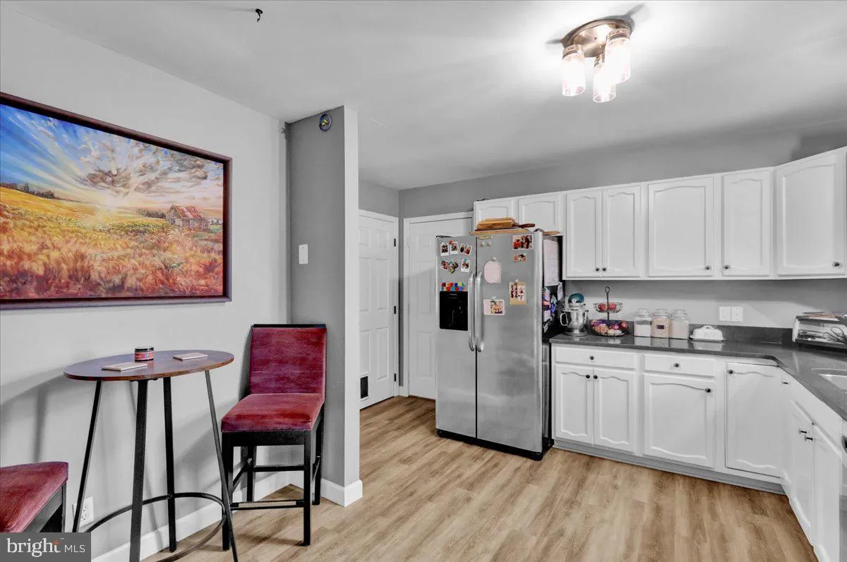 Lancaster, Pennsylvania 17603, United States, 3 Bedrooms Bedrooms, ,3 BathroomsBathrooms,Residential,Pending,111218