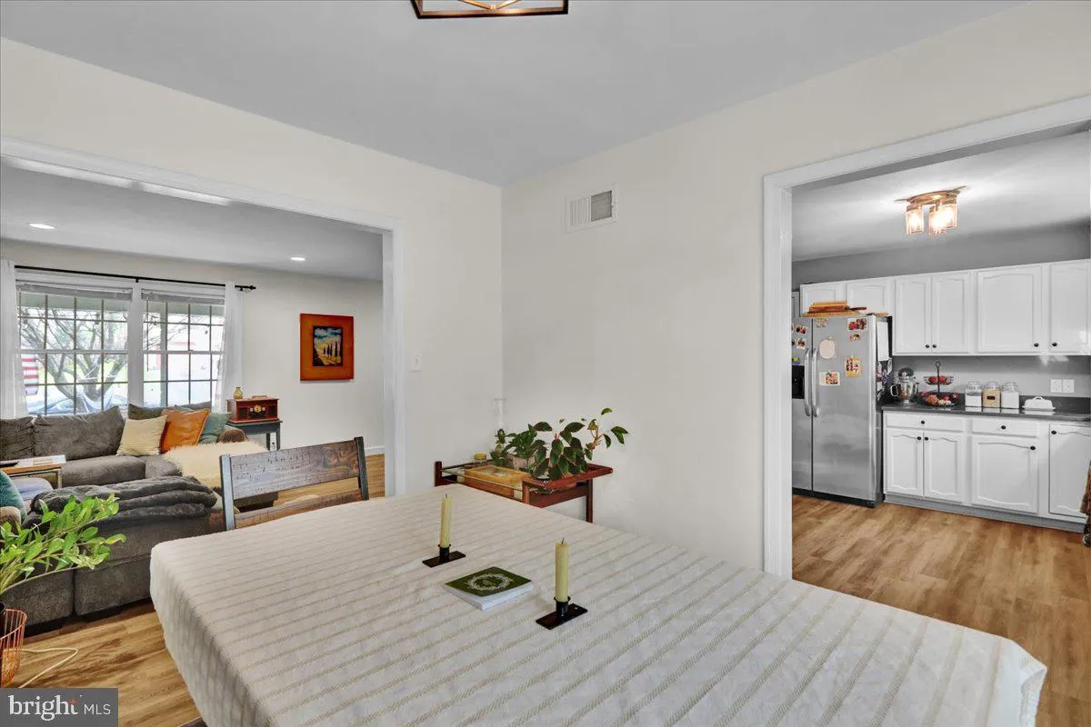 Lancaster, Pennsylvania 17603, United States, 3 Bedrooms Bedrooms, ,3 BathroomsBathrooms,Residential,Pending,111218