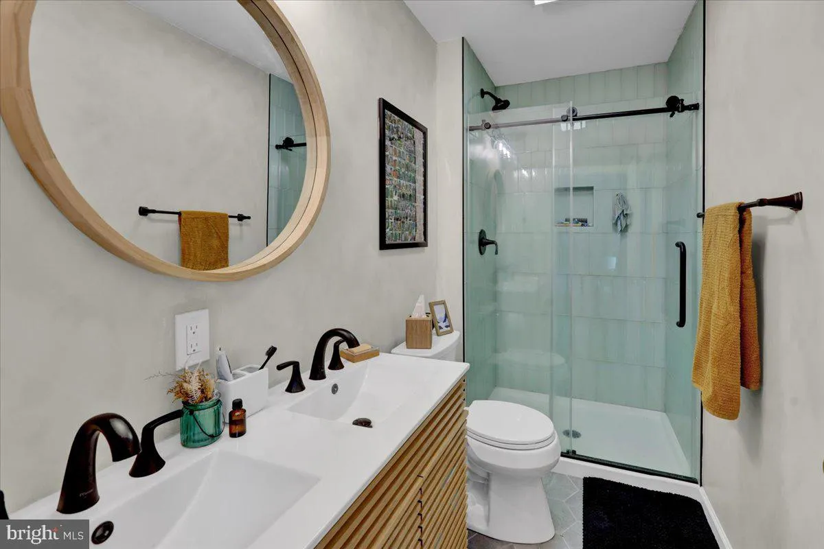 Lancaster, Pennsylvania 17603, United States, 3 Bedrooms Bedrooms, ,3 BathroomsBathrooms,Residential,Pending,111218