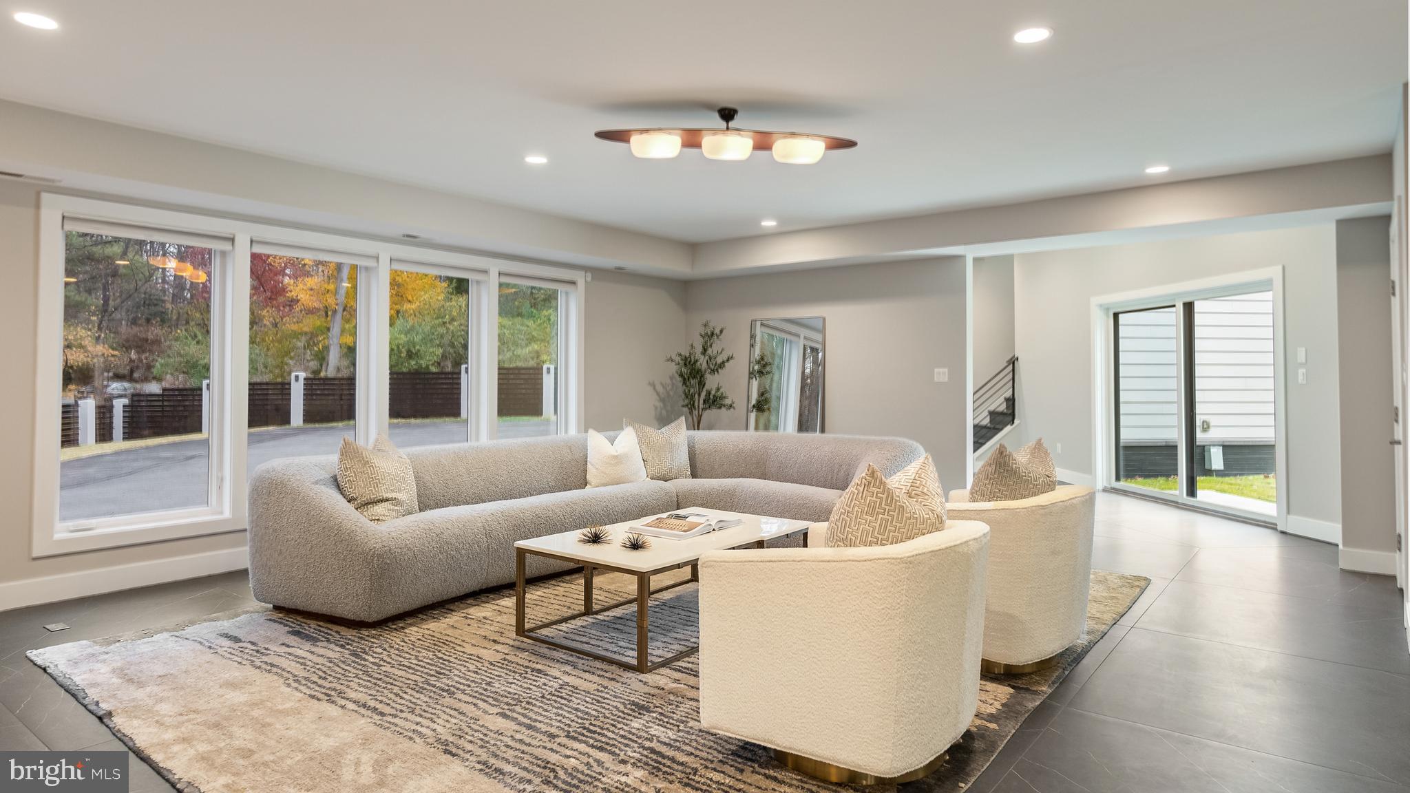 PT ROCKVILLE OUT RES - Residential