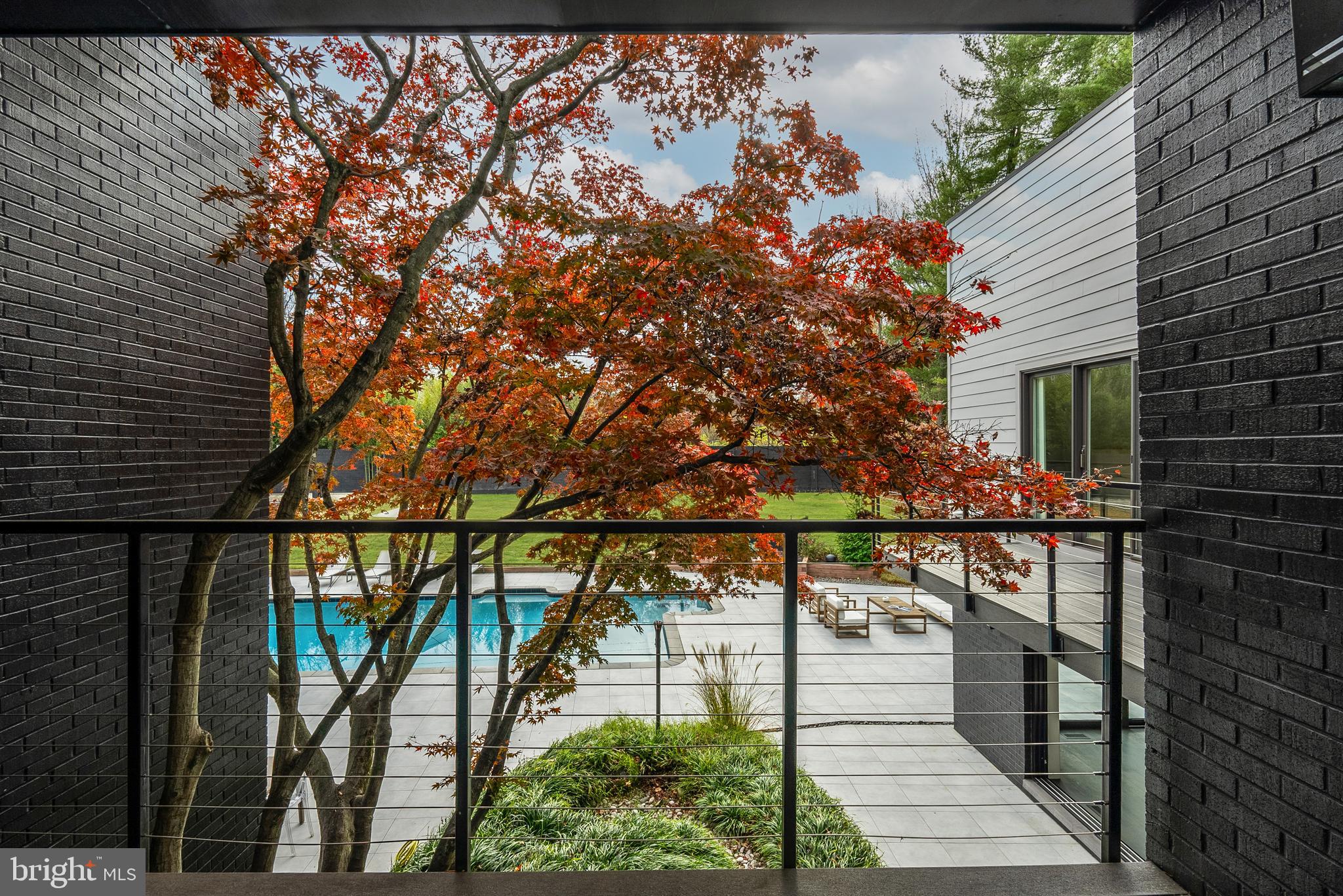 PT ROCKVILLE OUT RES - Residential