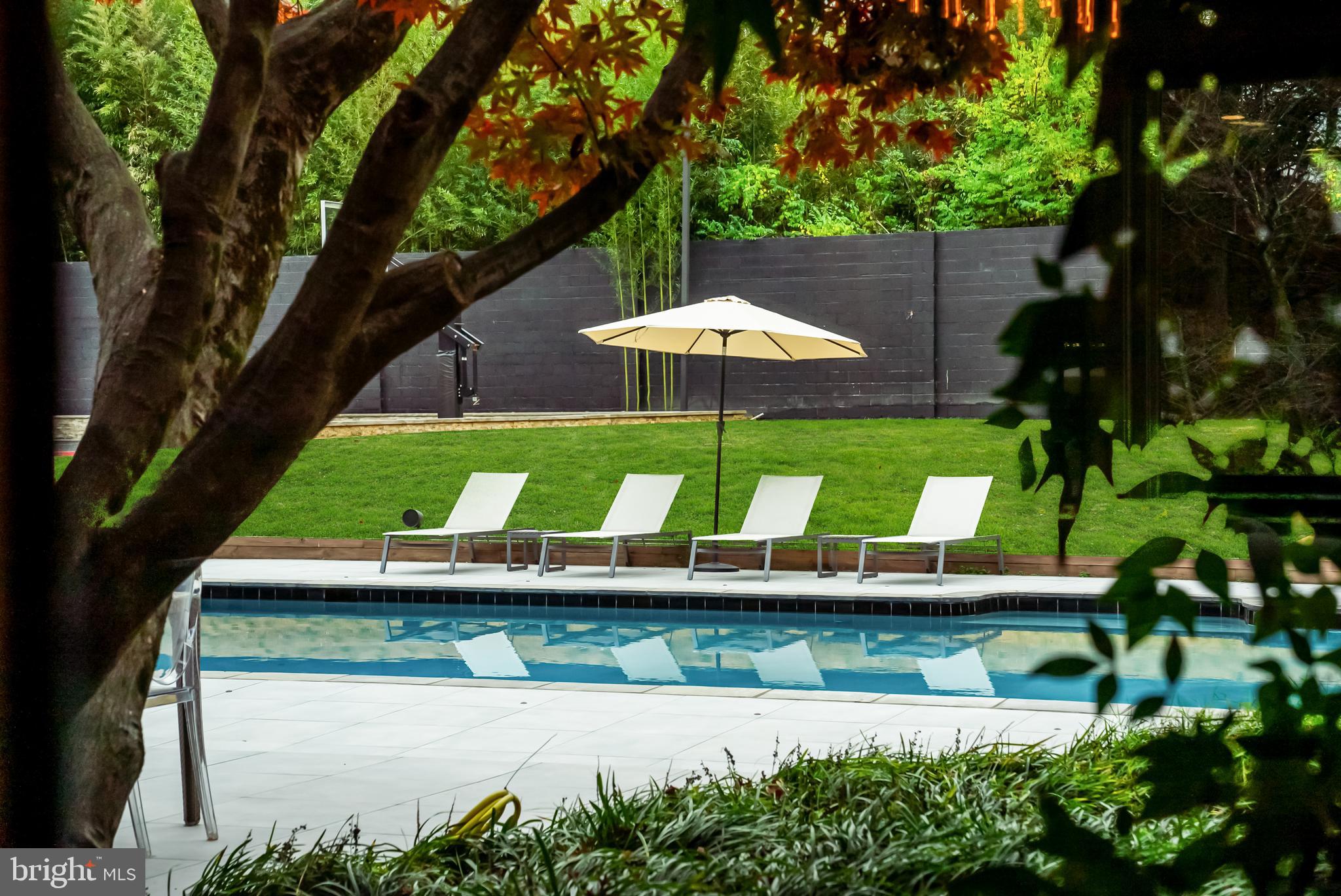 PT ROCKVILLE OUT RES - Residential