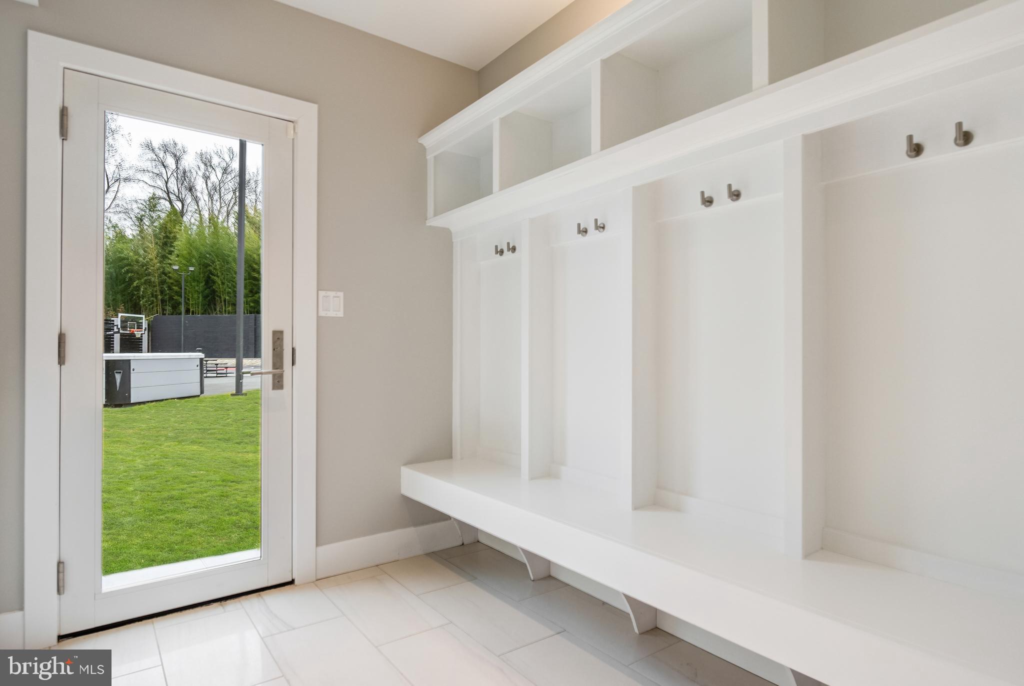 PT ROCKVILLE OUT RES - Residential