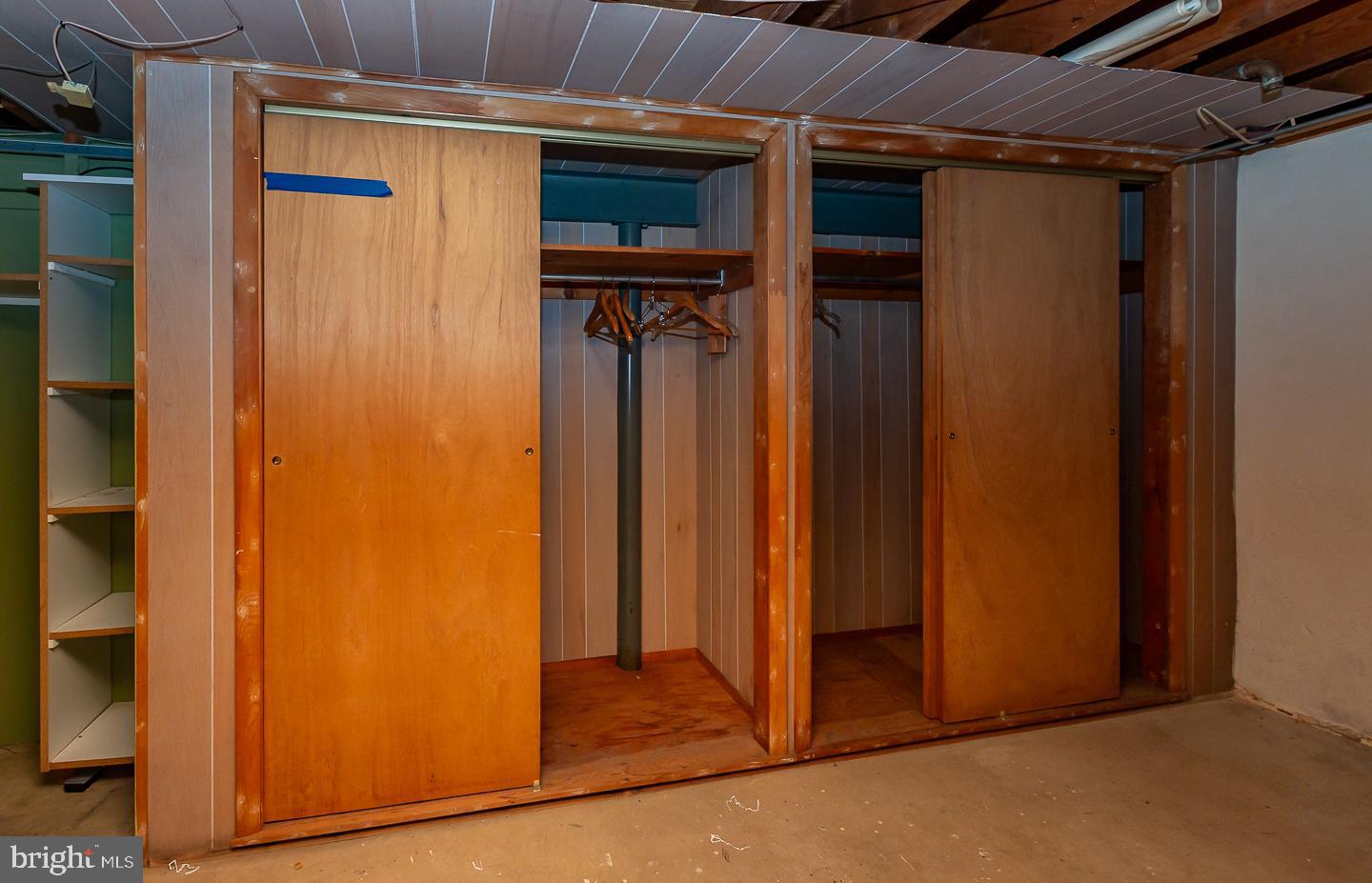 MERWOOD PARK - Residential Lease