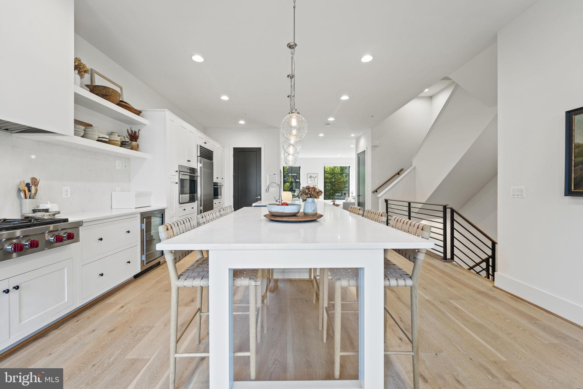 ONE LOUDOUN - Residential