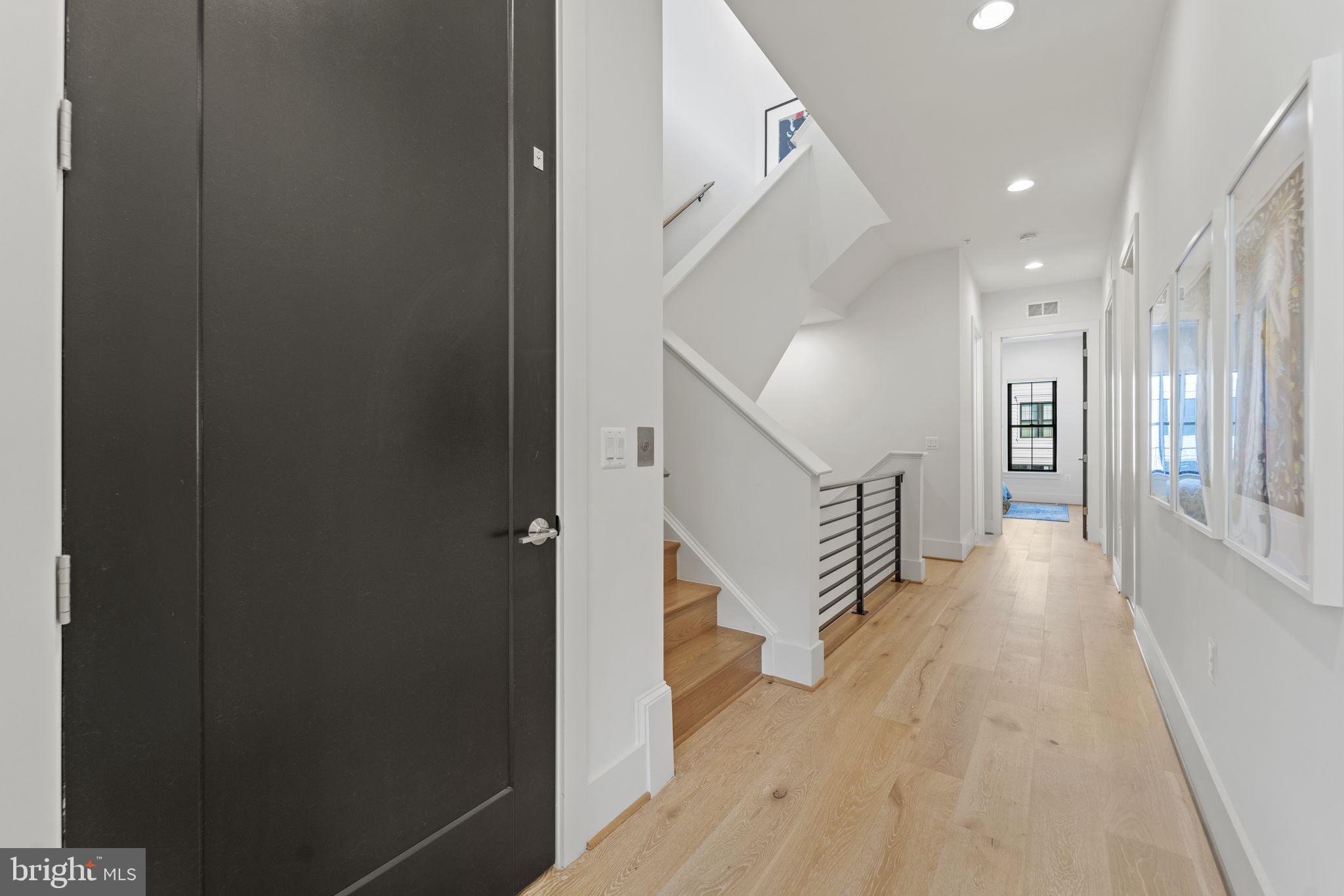 ONE LOUDOUN - Residential