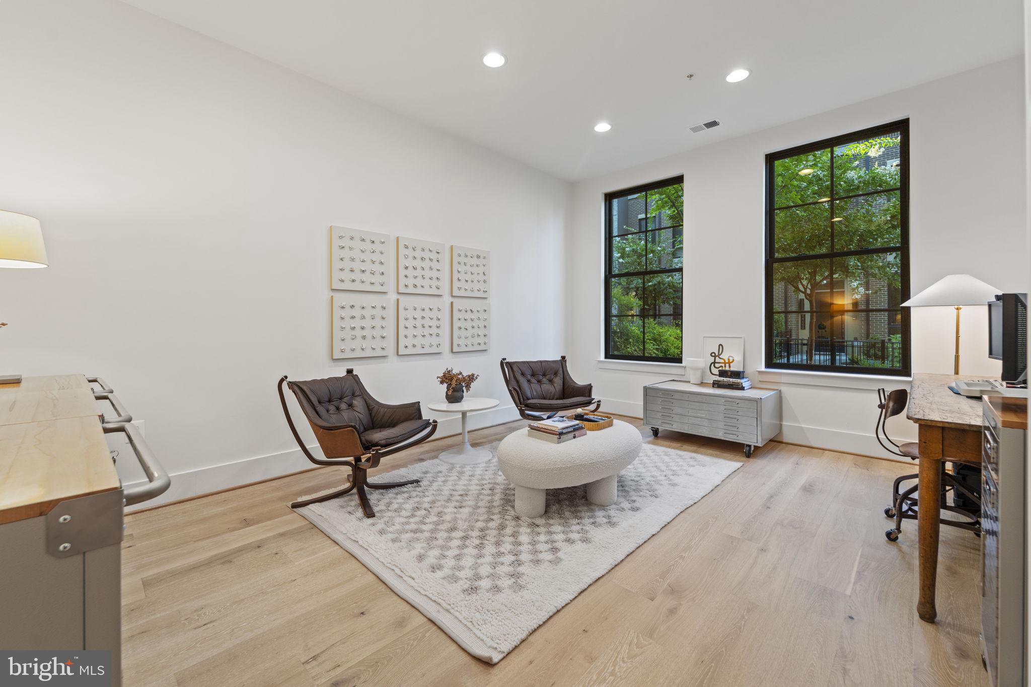 ONE LOUDOUN - Residential