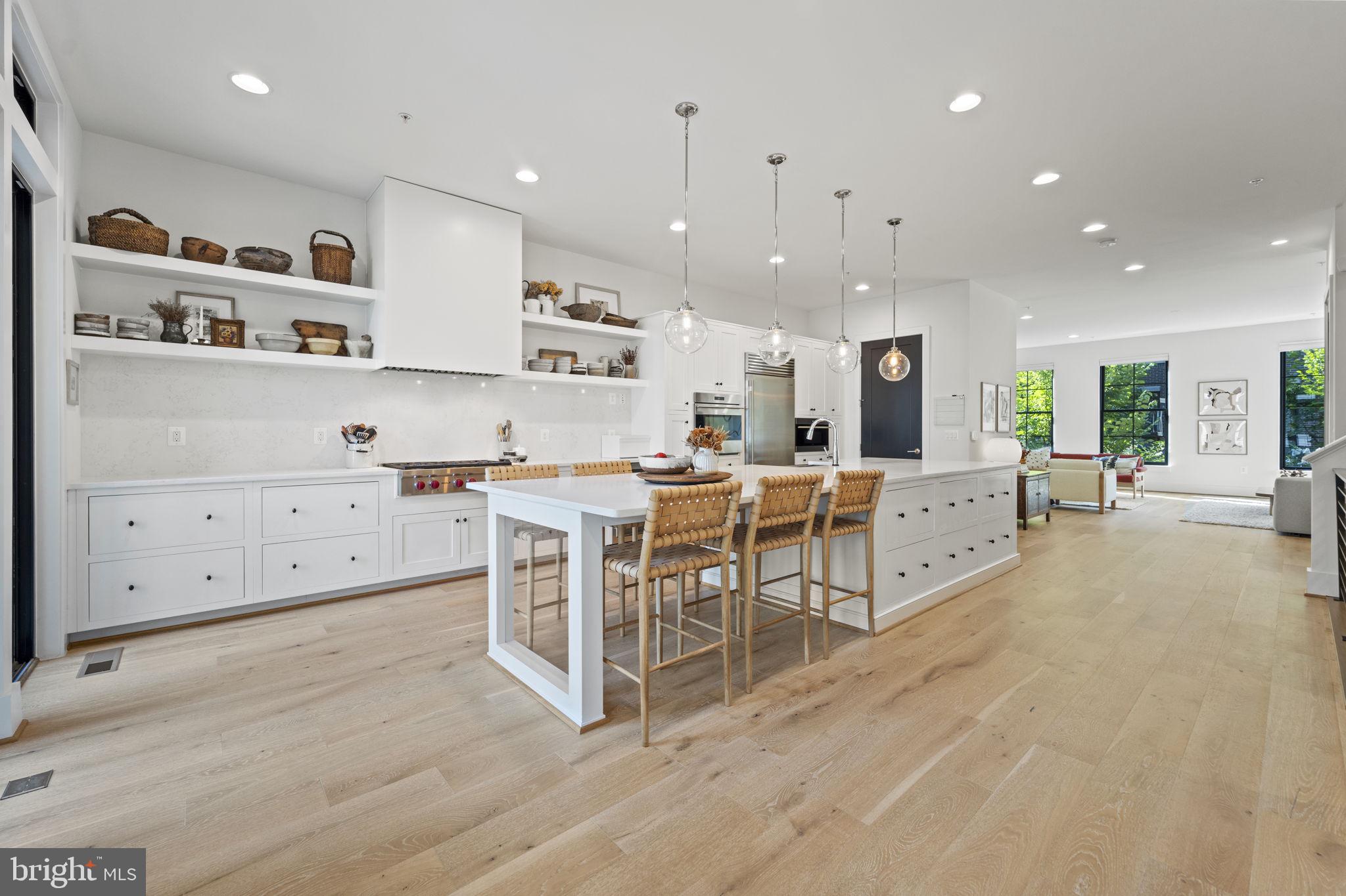 ONE LOUDOUN - Residential