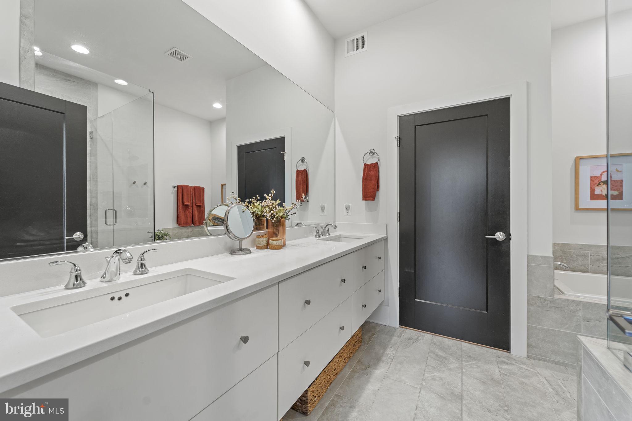 ONE LOUDOUN - Residential