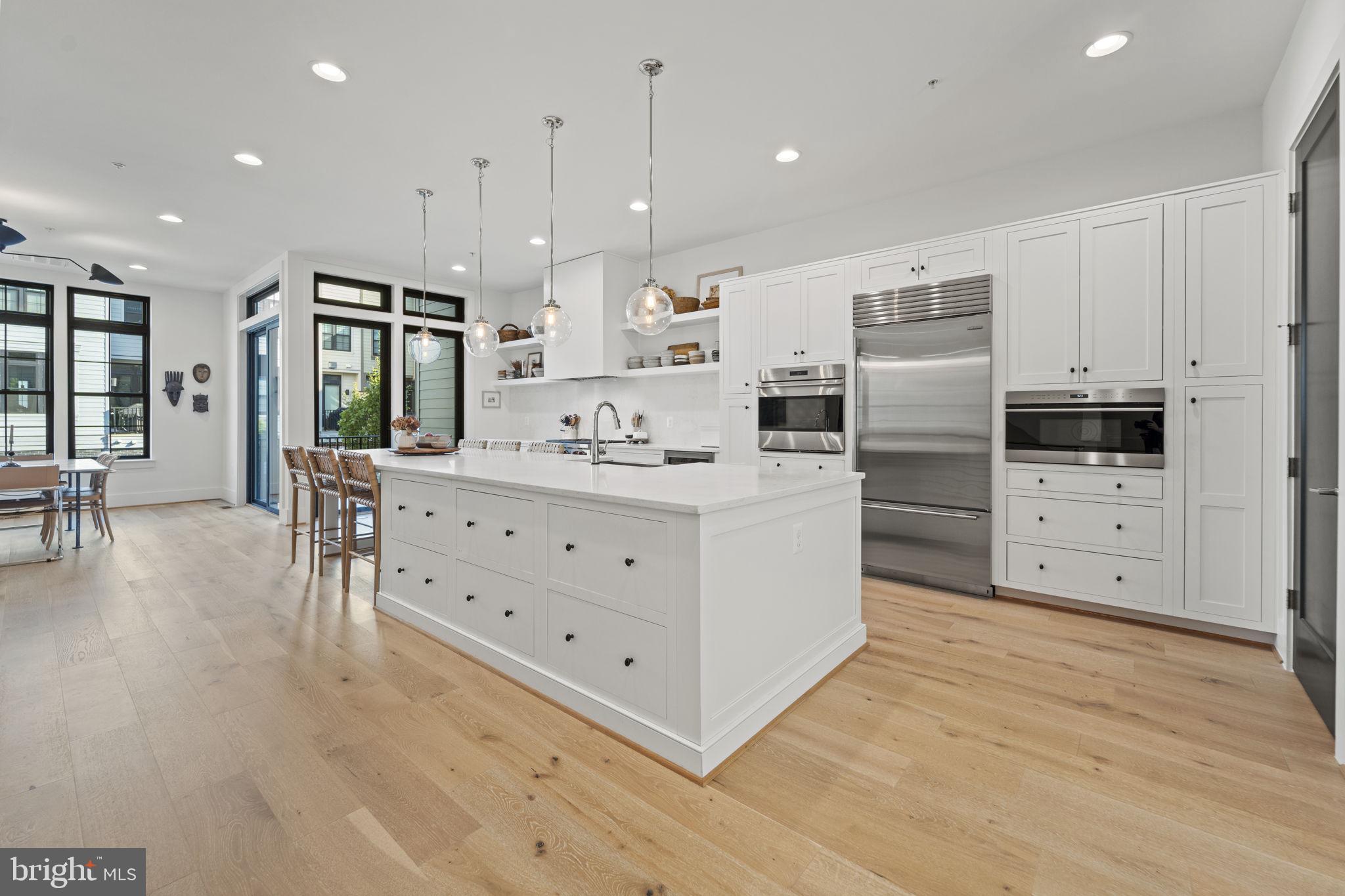 ONE LOUDOUN - Residential