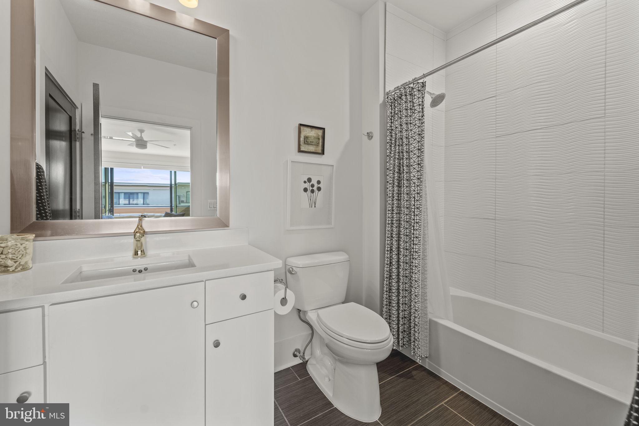 ONE LOUDOUN - Residential