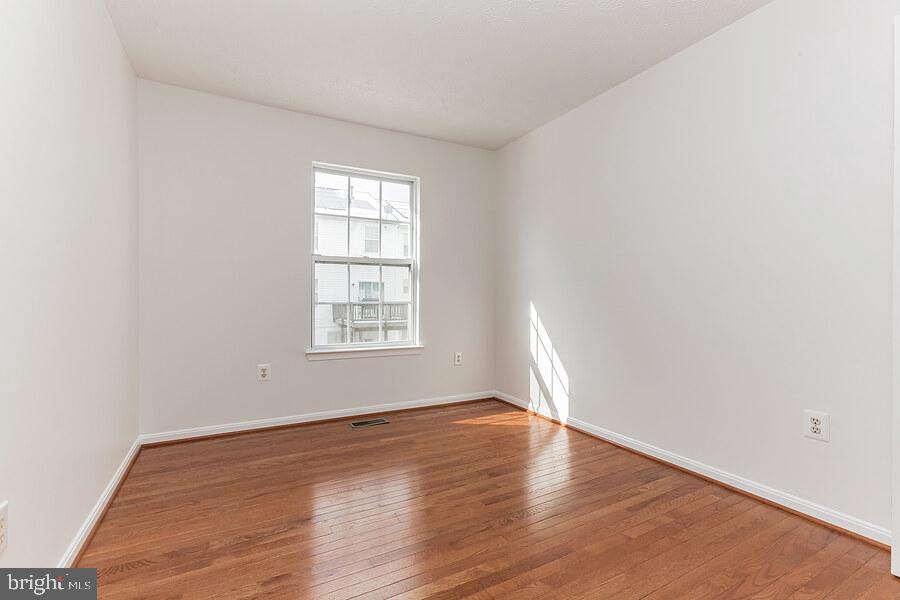 BELLEHAVEN ESTATES - Residential Lease