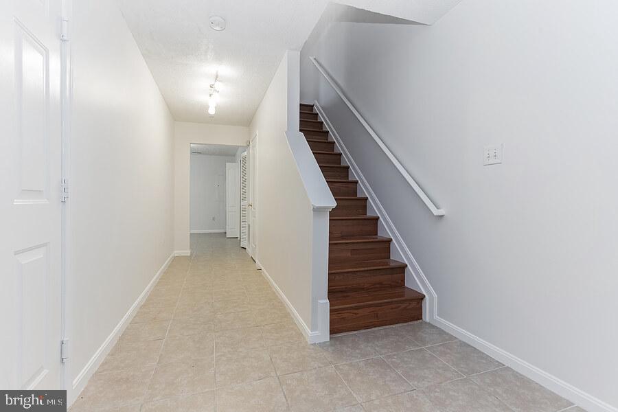 BELLEHAVEN ESTATES - Residential Lease