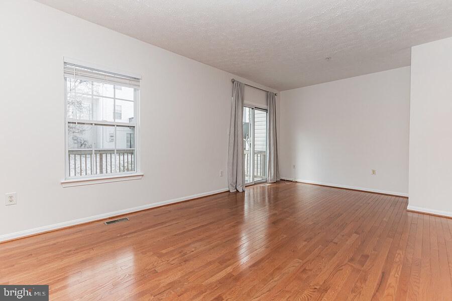 BELLEHAVEN ESTATES - Residential Lease