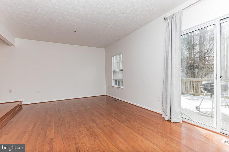 BELLEHAVEN ESTATES - Residential Lease