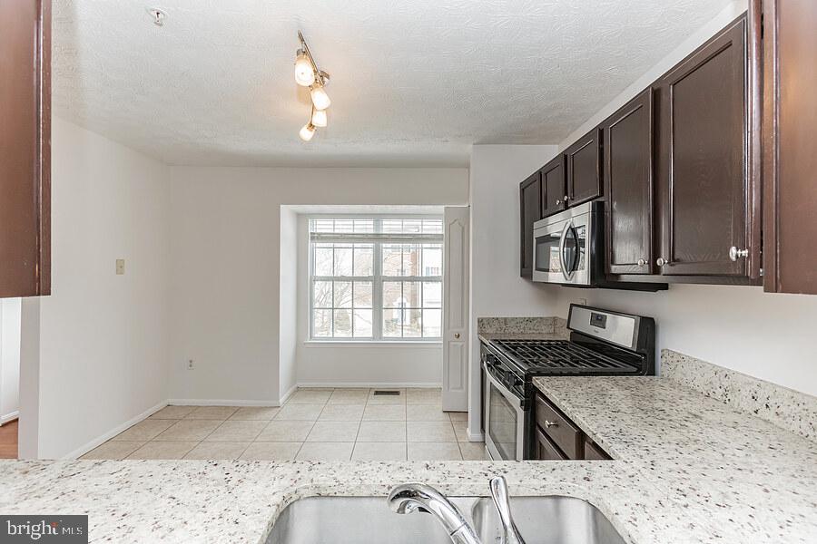 BELLEHAVEN ESTATES - Residential Lease