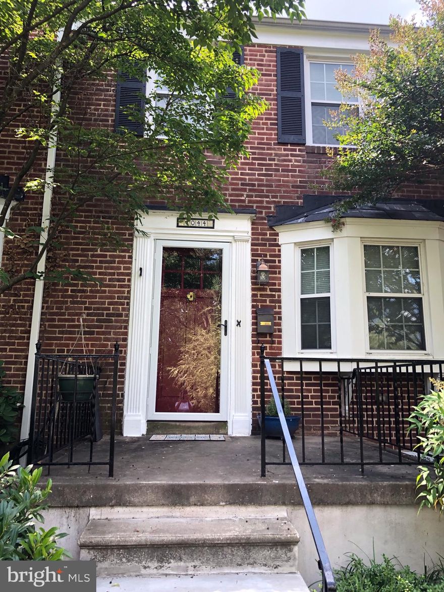 FOR RENT IN RODGERS FORGE.  3 BEDROOM, 2 FULL BATH, RECENTLY RENOVATED HOME, OPEN FLOOR PLAN WITH KITCHEN ISLAND.  BEAUTIFUL BACKYARD, WIDE STREET.