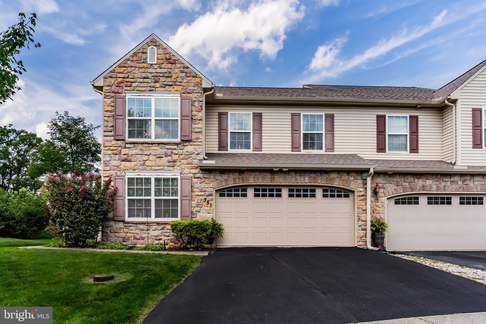 351 WEATHERSTONE