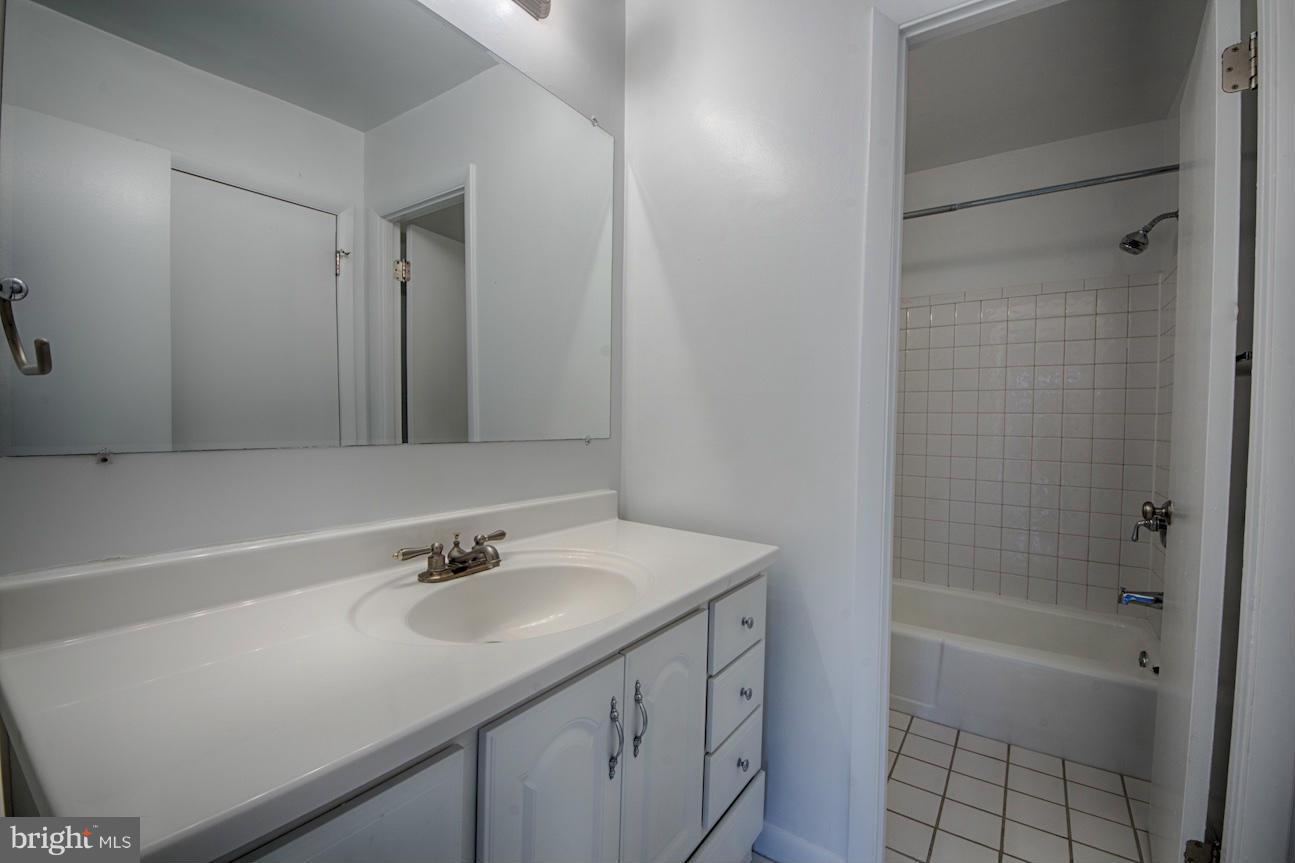 LAFAYETTE PARK - Residential