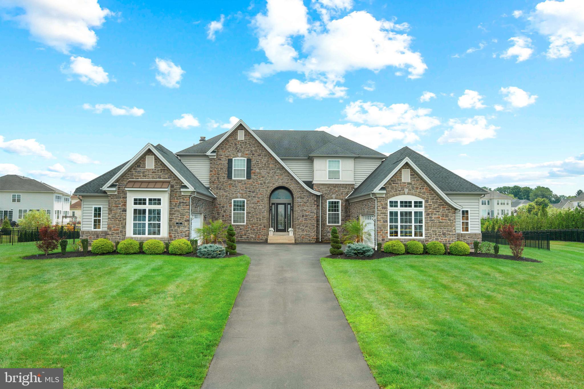 4 SHADY PINES DRIVE